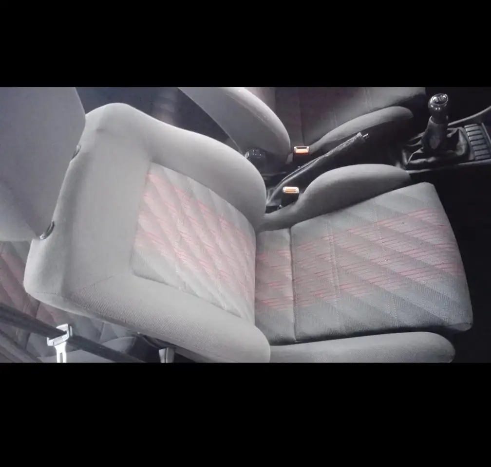Volkswagen Golf GTI 3p 1.8 G60 Edition cat., foto 3