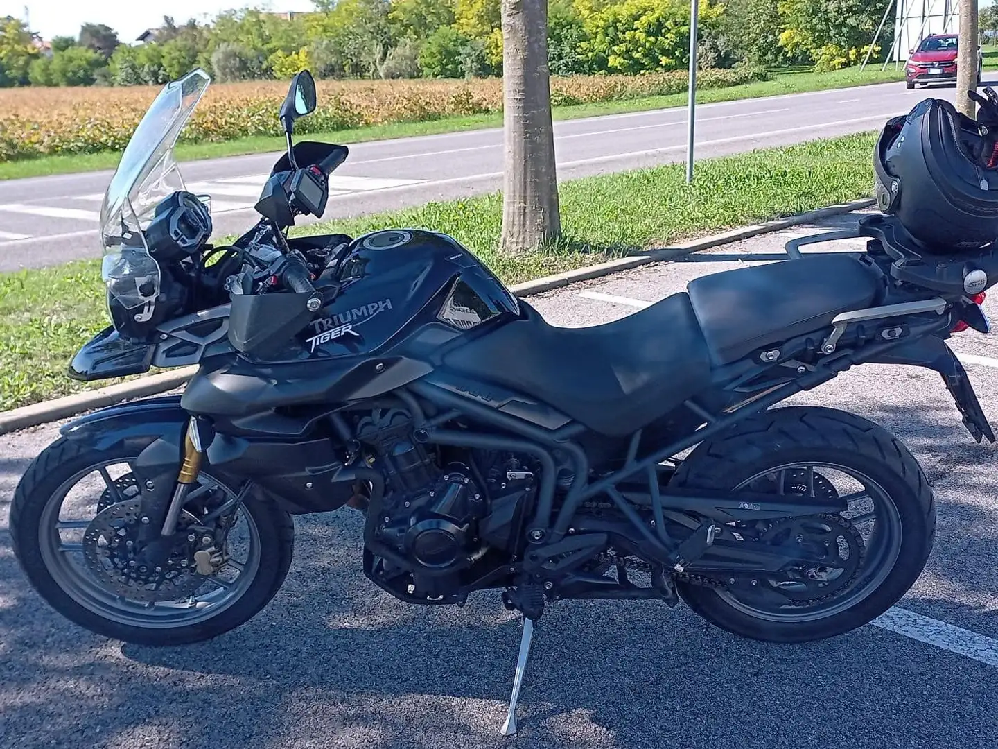 Triumph Tiger 800 ABS Czarny - 1