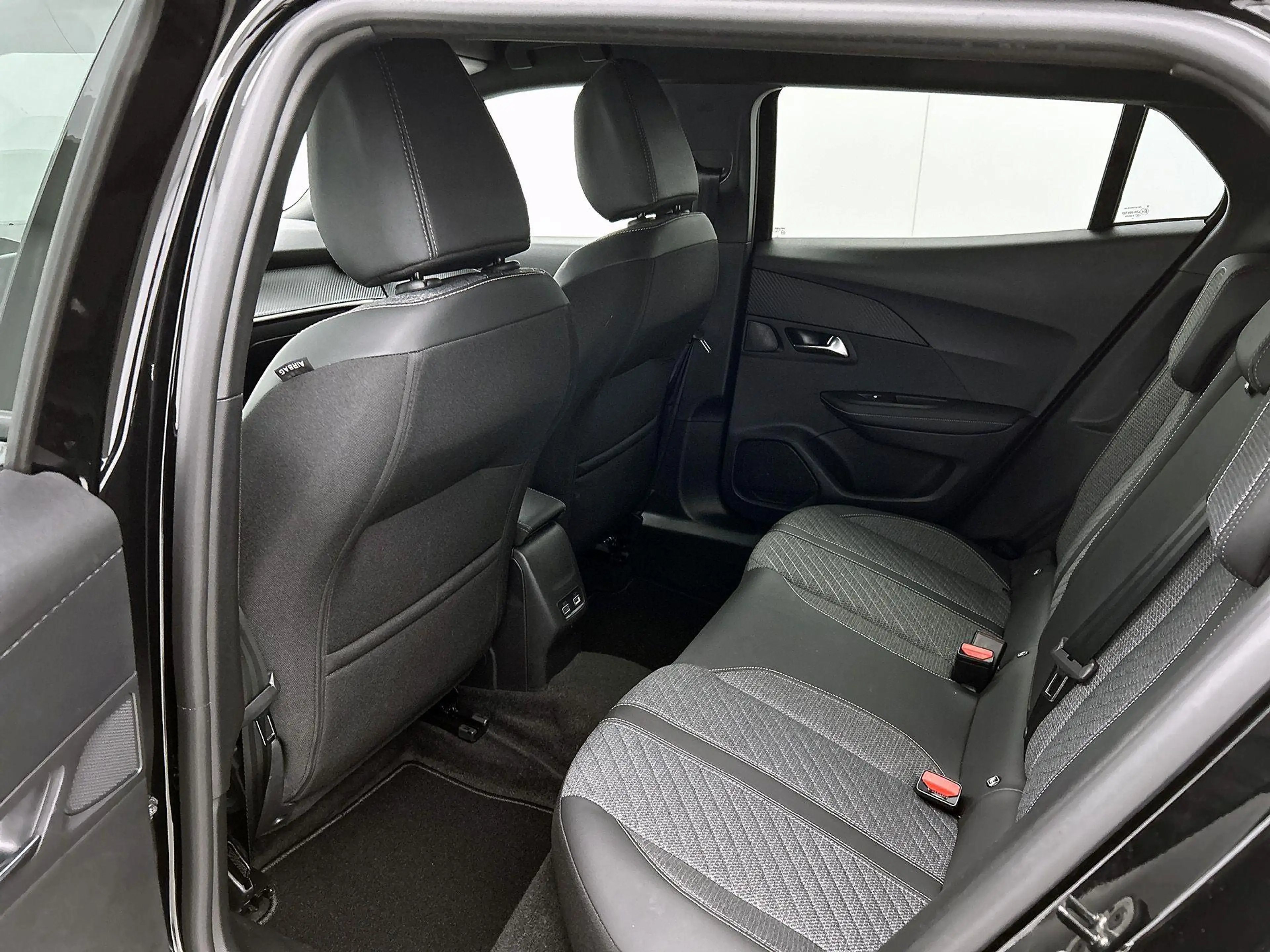 Peugeot e-2008 EV Allure Avantage 54 kWh | 1ste Eigenaar | Accu 9 — photo 13