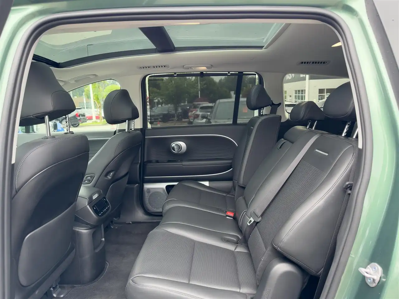 Hyundai IONIQ снимка Hyundai IONIQ