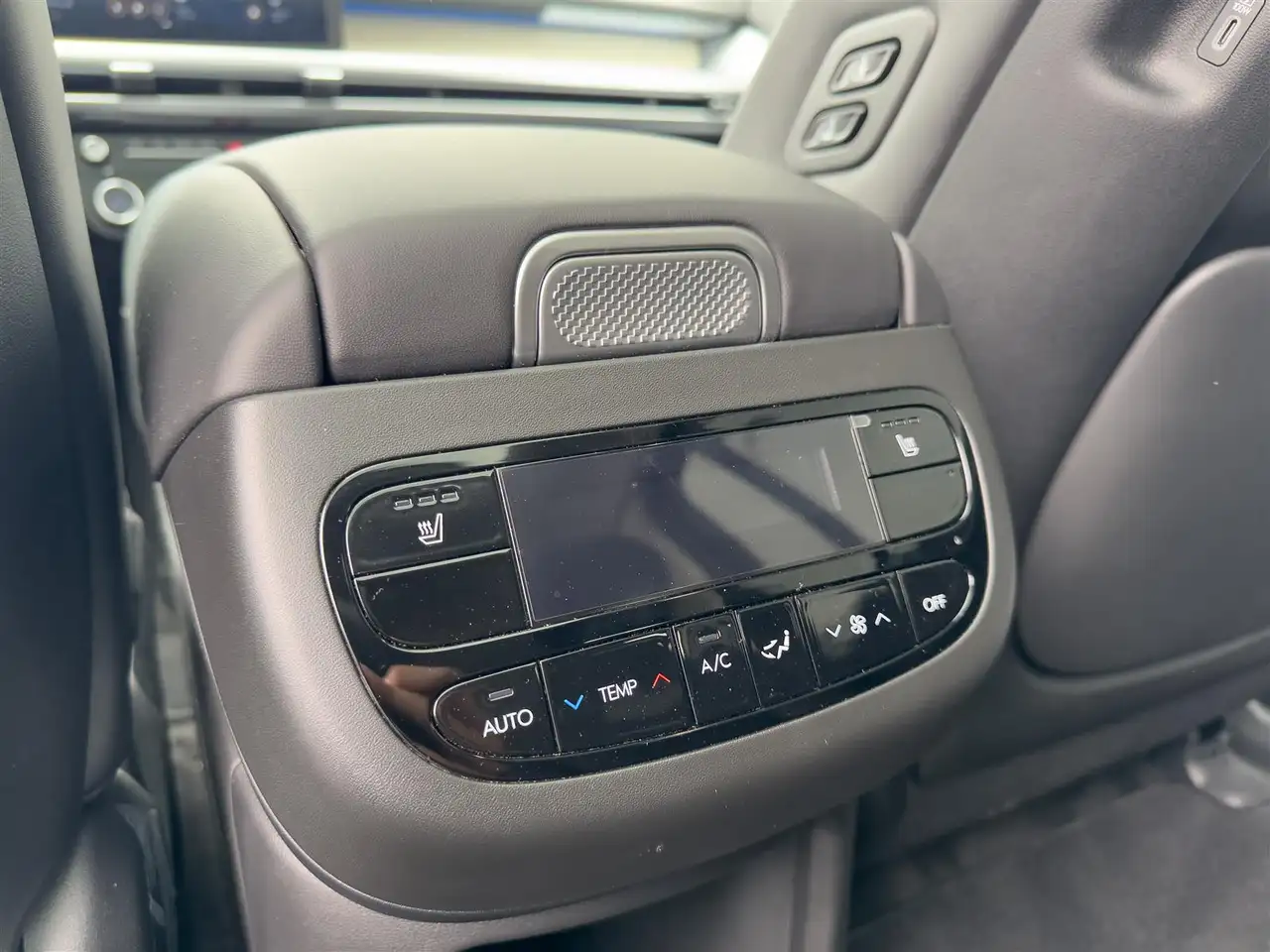 Hyundai IONIQ снимка Hyundai IONIQ