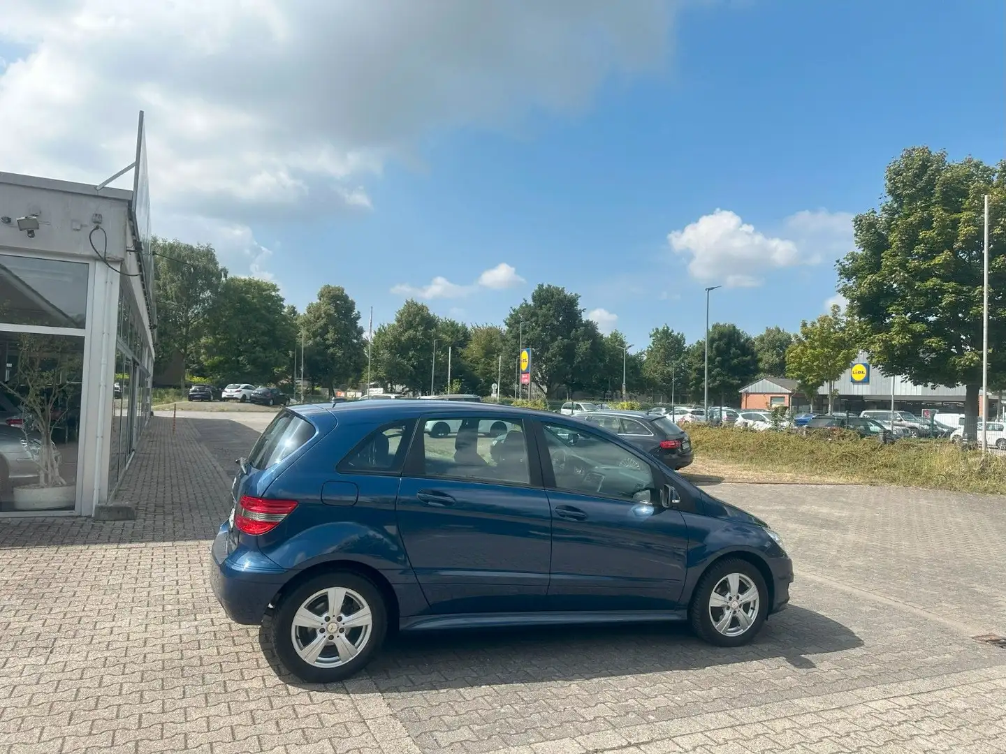 Mercedes-Benz B 150 *NAVIGATION*KLIMA*129000 KM*ALUFELG*1HAND* Albastru - 1