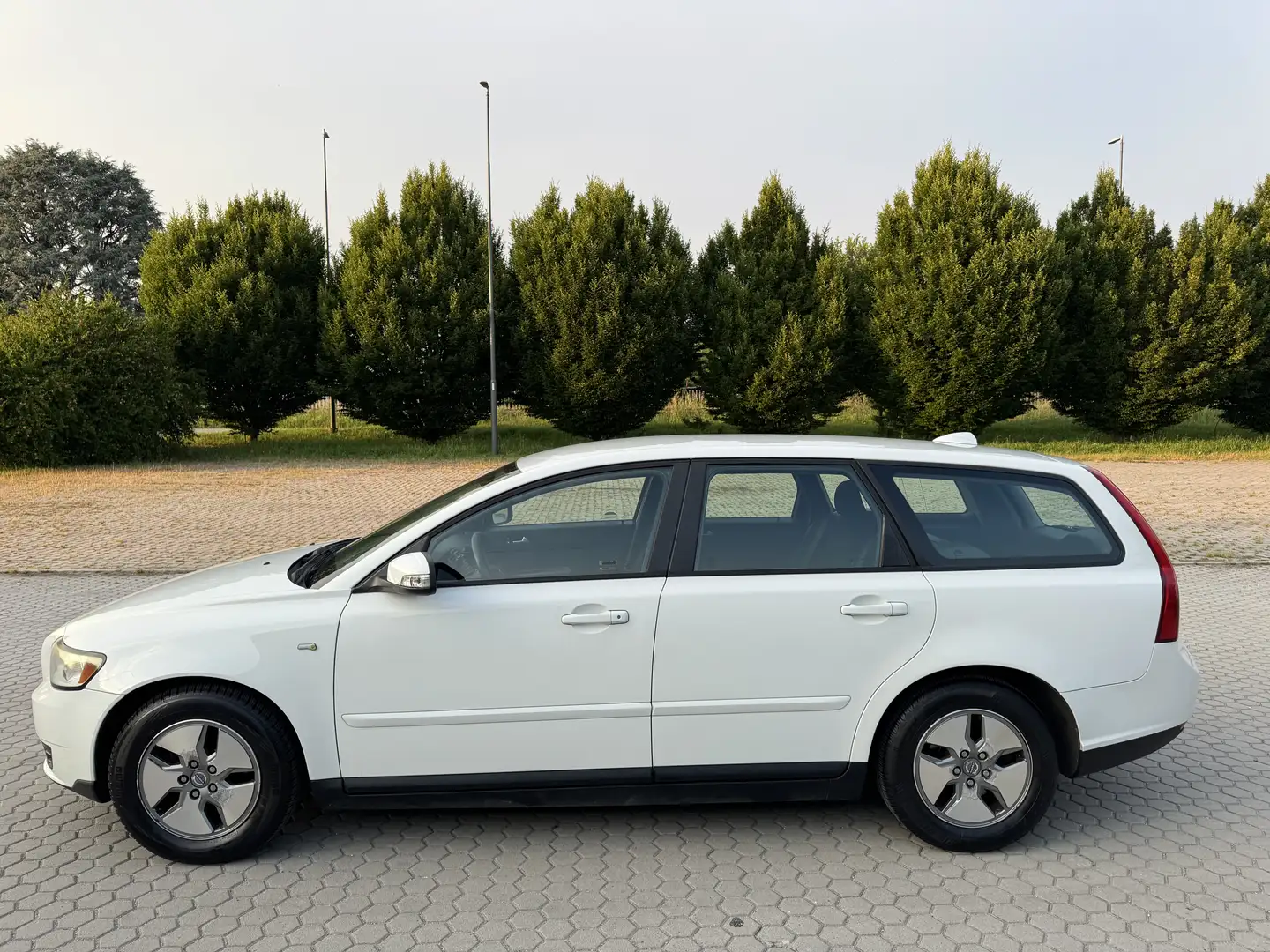 Volvo V50 1.6d drive R-design - 2