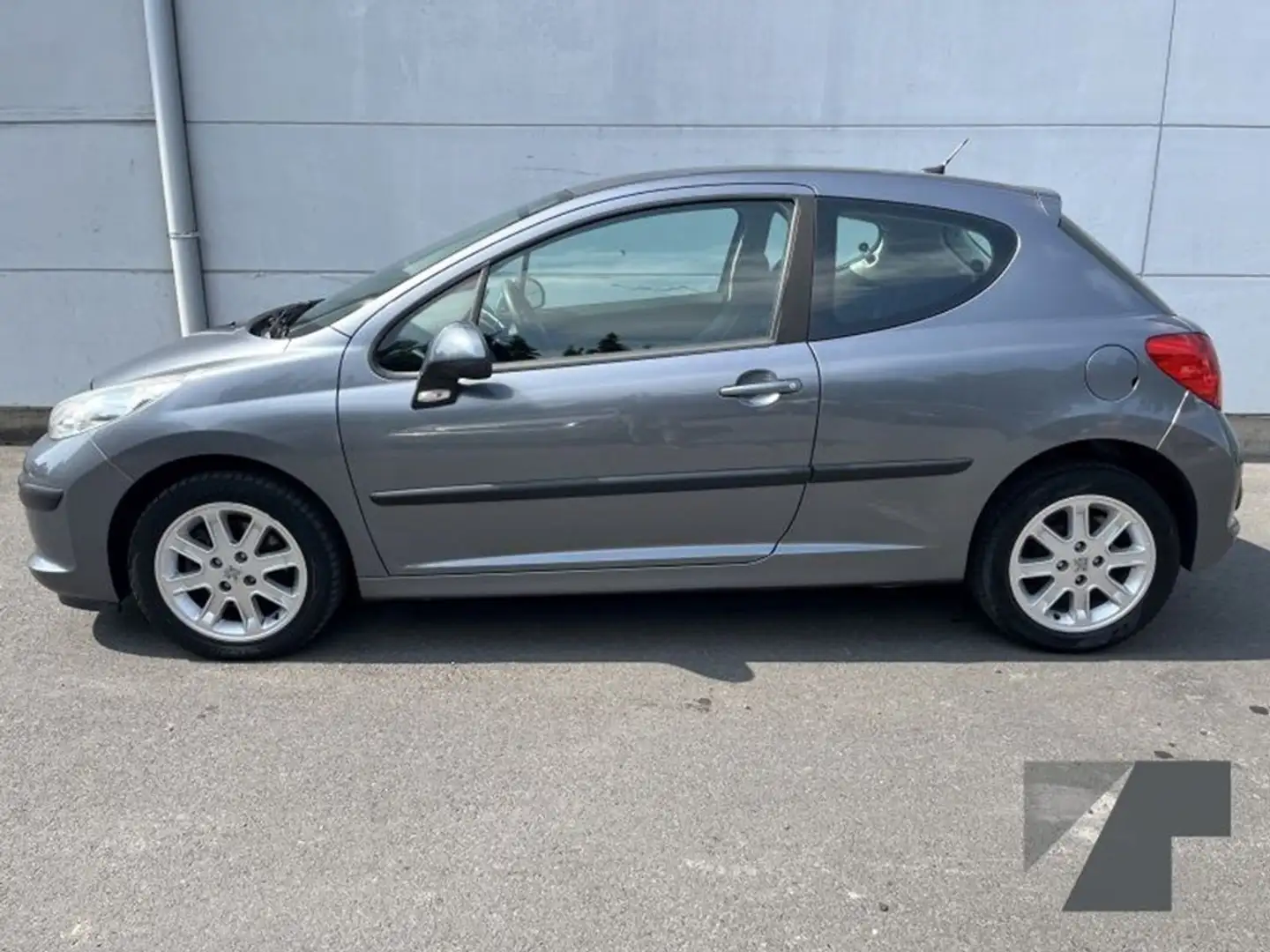 Peugeot 207 3deurs Grau - 2