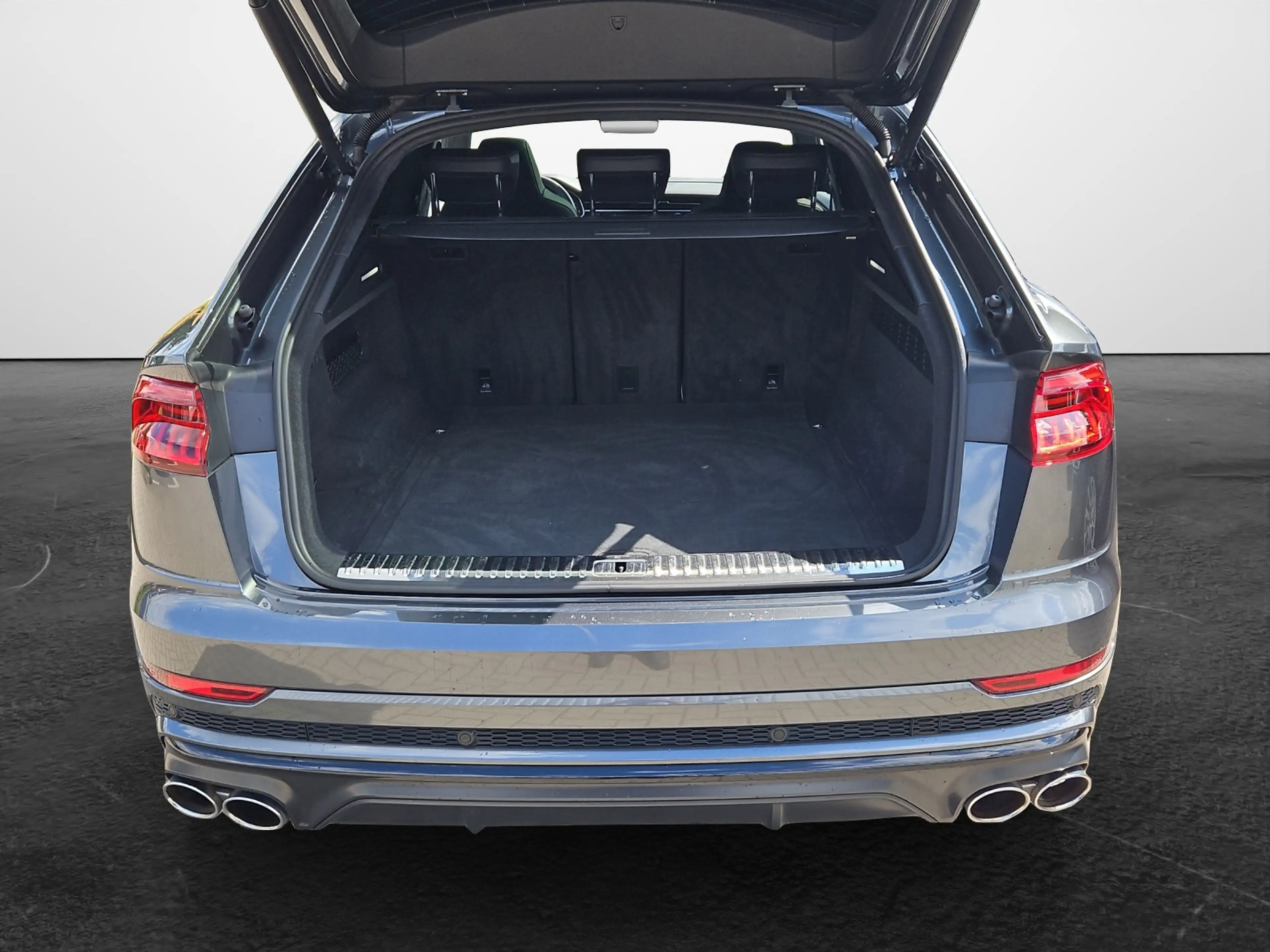 Audi SQ8 TFSI tiptronic quattro NaviPlus Matrix AHK Pano... — photo 12