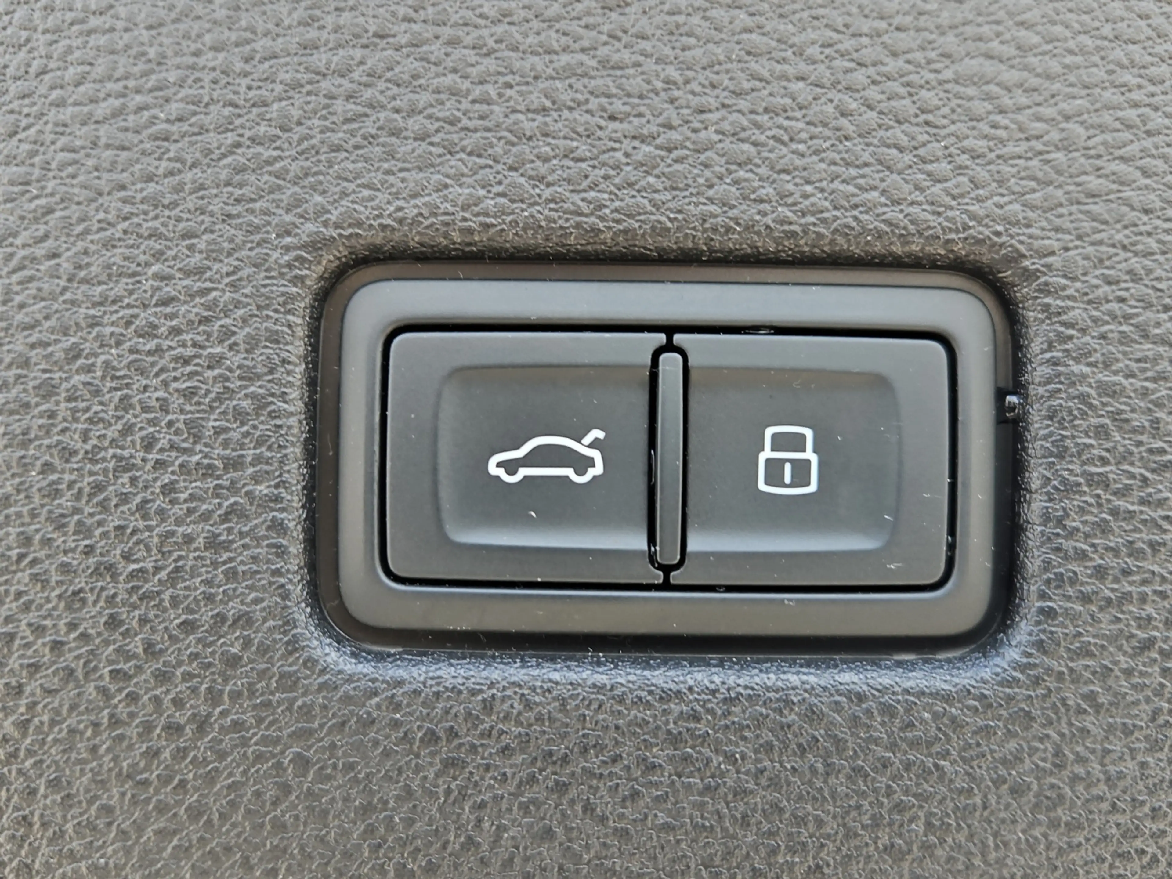 Audi SQ8 TFSI tiptronic quattro NaviPlus Matrix AHK Pano... — photo 15