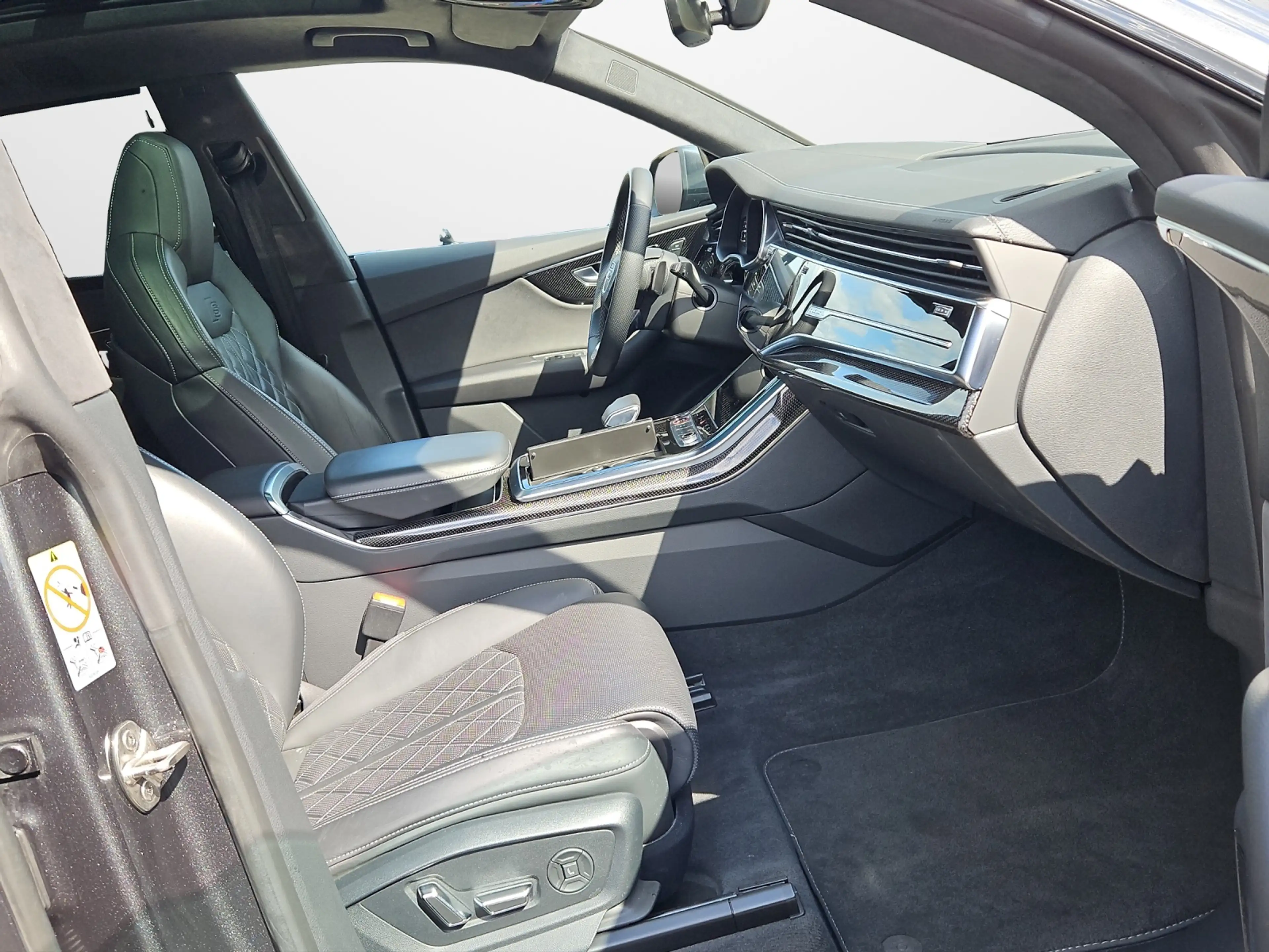Audi SQ8 TFSI tiptronic quattro NaviPlus Matrix AHK Pano... — photo 13