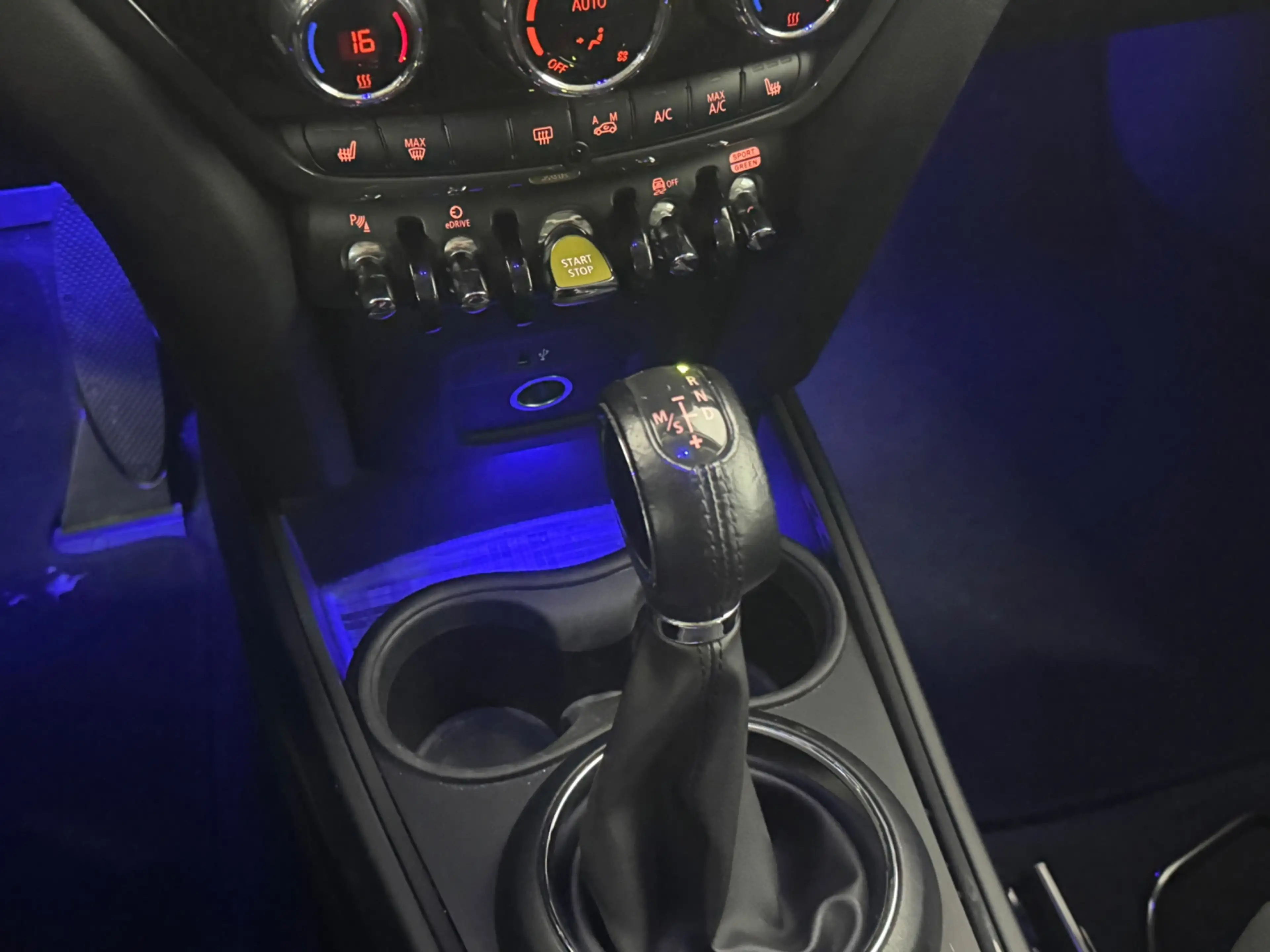 MINI Cooper SE Countryman 1.5 ALL4|PANO|AUTOMAAT|INRUIL MOGELIJK| — photo 19