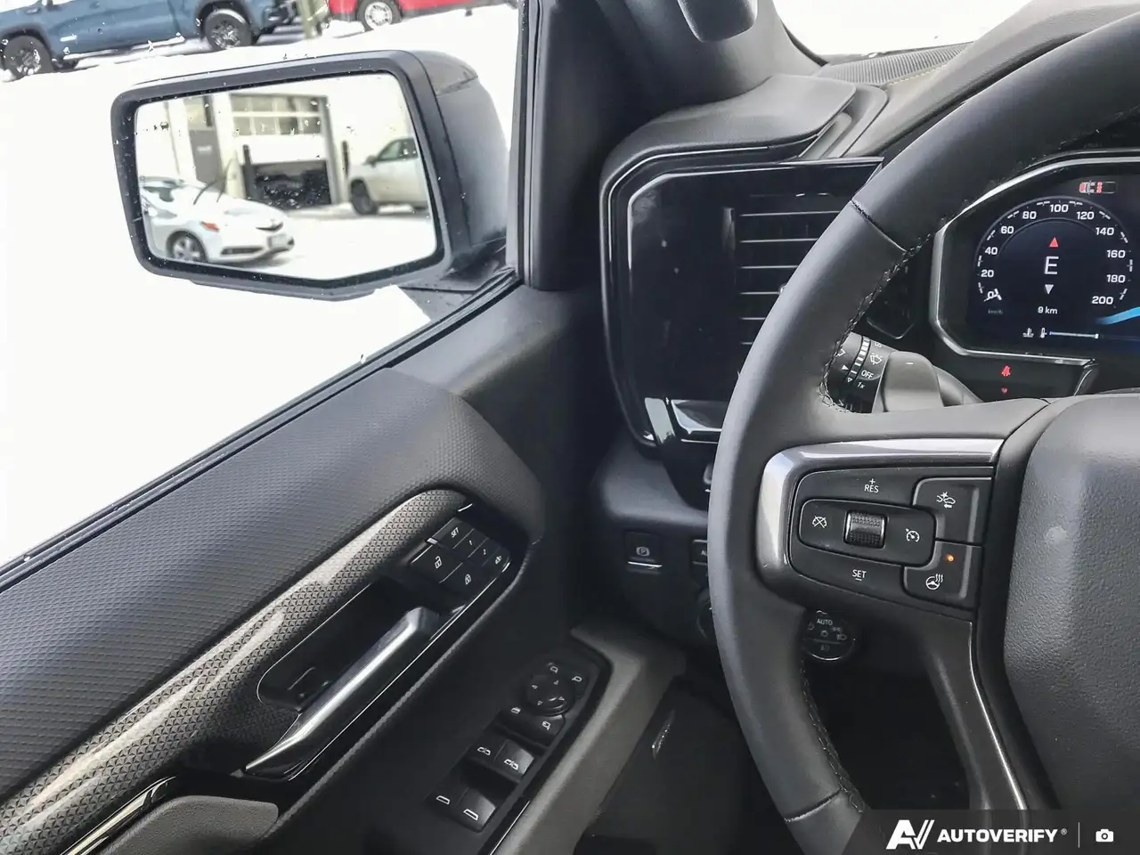 Chevrolet Silverado 1500 снимка Chevrolet Silverado 1500