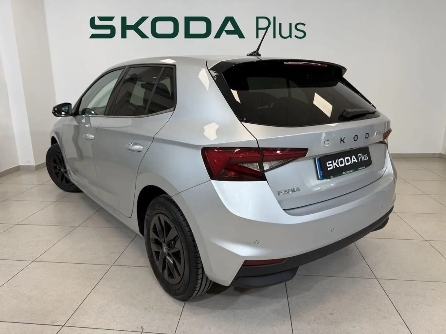 Skoda Fabia 1.0 TSI Selection 70kW Gris - 2