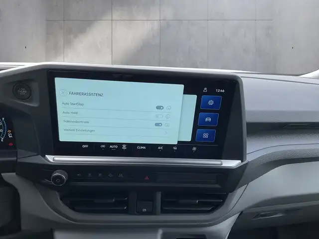 Volkswagen Transporter view 14