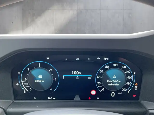 Volkswagen Transporter view 10