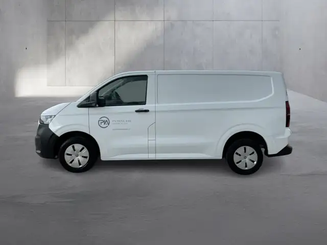Volkswagen Transporter view 2