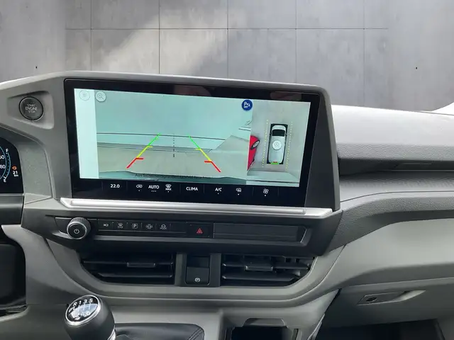 Volkswagen Transporter view 15