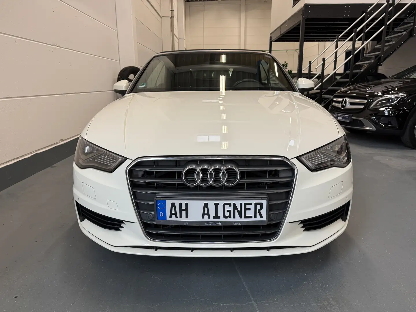 Audi A3 2.0 TDI Ambiente DSG*Navi*Leder*LED*Sitzheiz.*PDC Weiß - 2