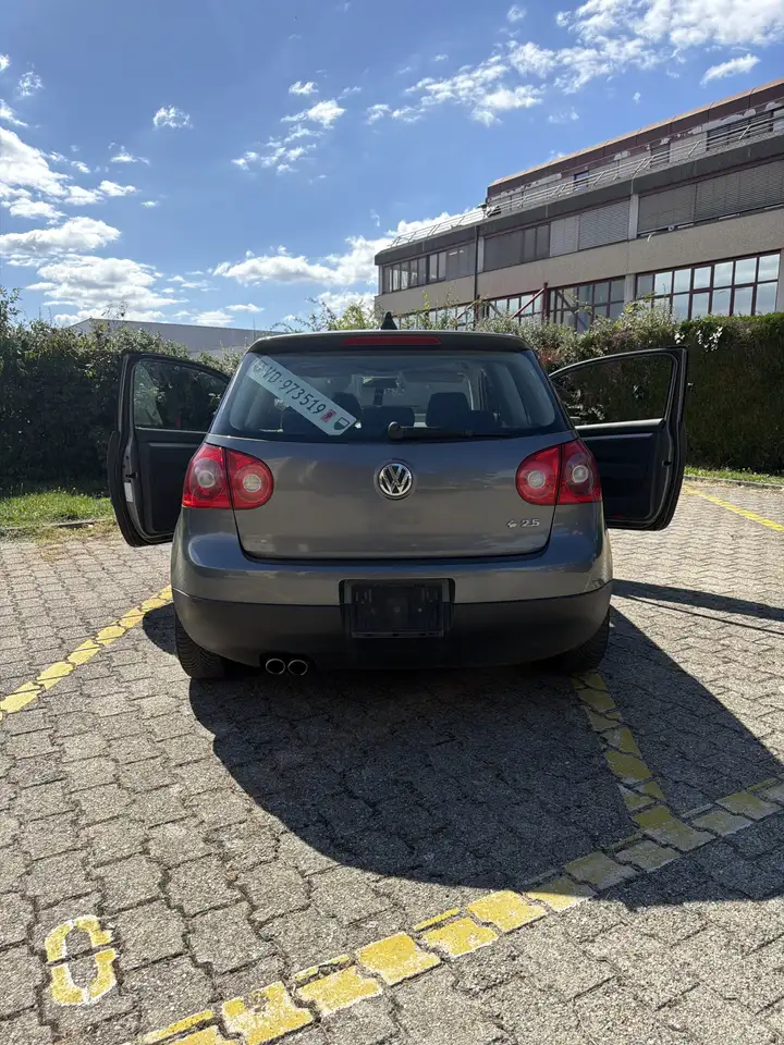 Volkswagen Golf Standard Model — photo 3