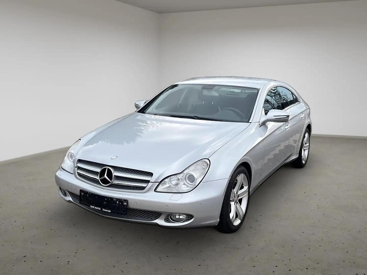Mercedes-Benz CLS 350 **INNEN TOP gepflegt**REIFEN NEU** Silber - 2
