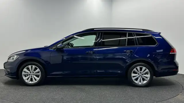 Volkswagen Golf view 14