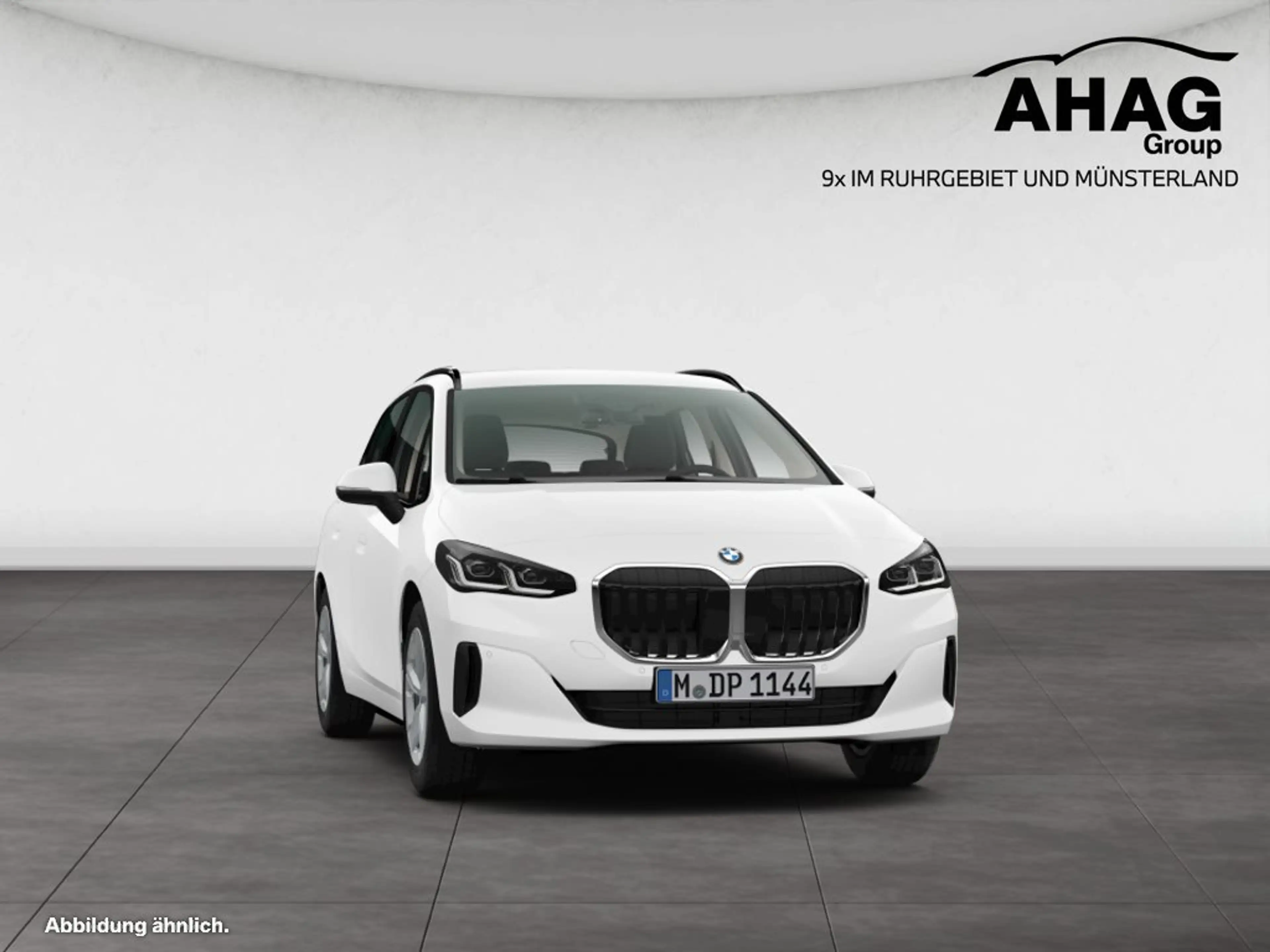 BMW 220 i Active Tourer — photo 10