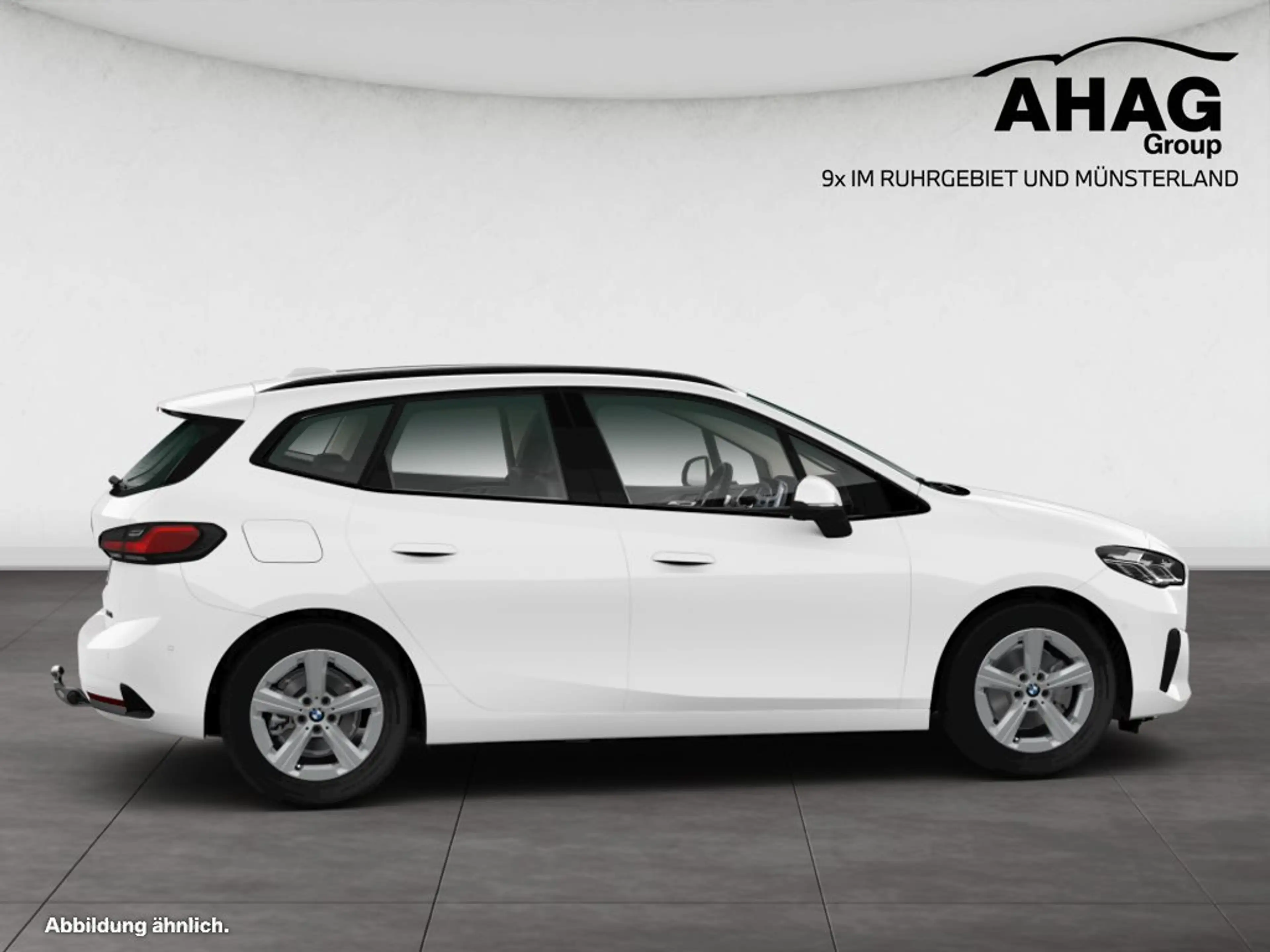 BMW 220 i Active Tourer — photo 8