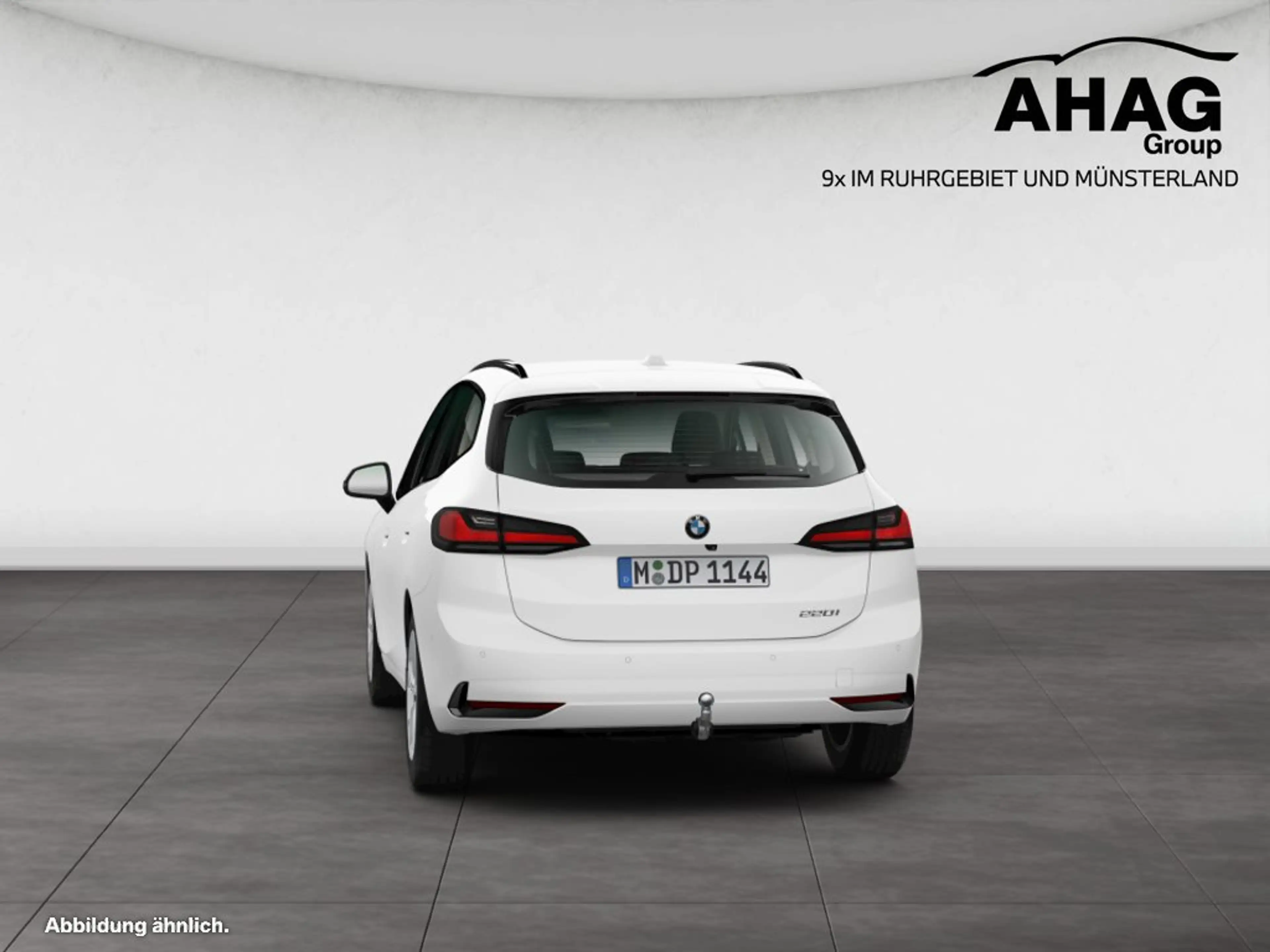 BMW 220 i Active Tourer — photo 7