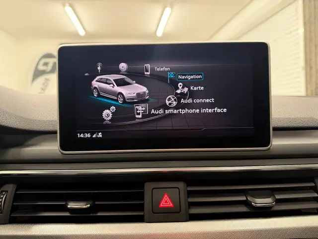 Audi A4 view 24