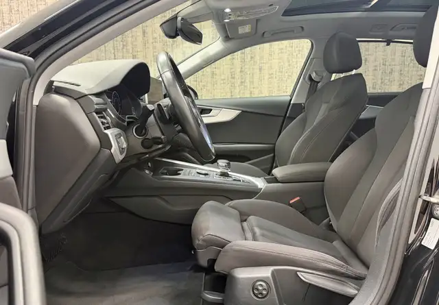 Audi A4 view 8