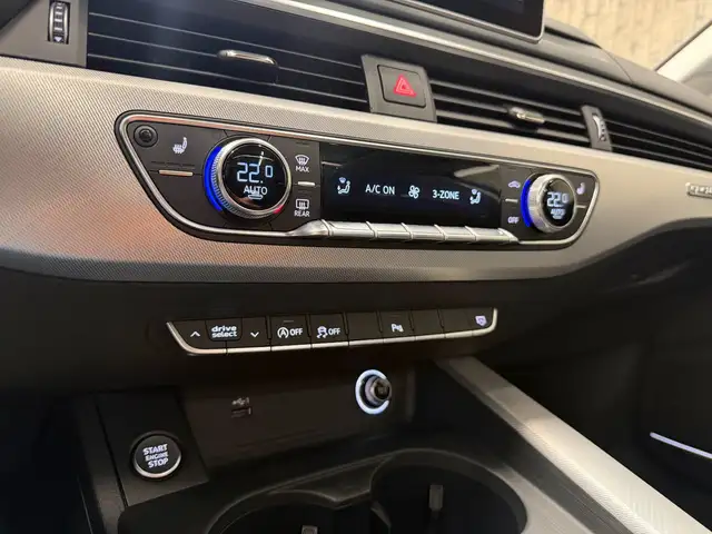 Audi A4 view 17