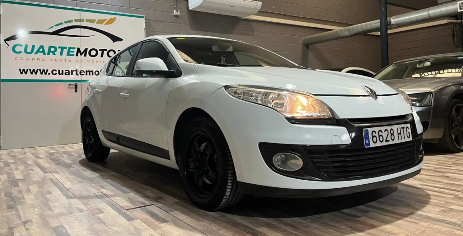 Renault Megane 1.2 TCE Energy Expression S&S Weiß - 1