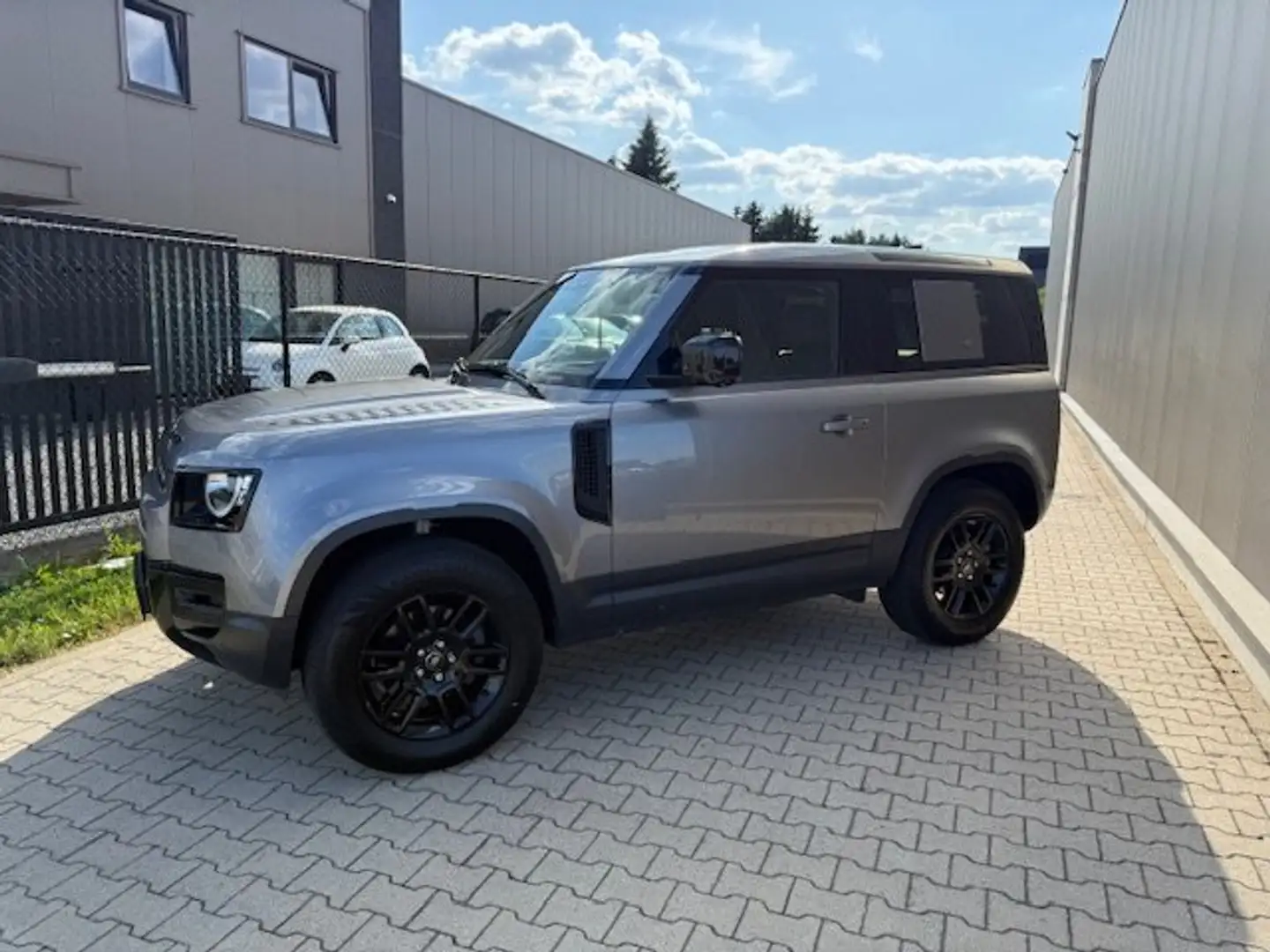 Land Rover Defender 90 3.0 D MHEV D250/ 3 ZITPLAATSEN / LICHTE VRACHT! Grijs - 2
