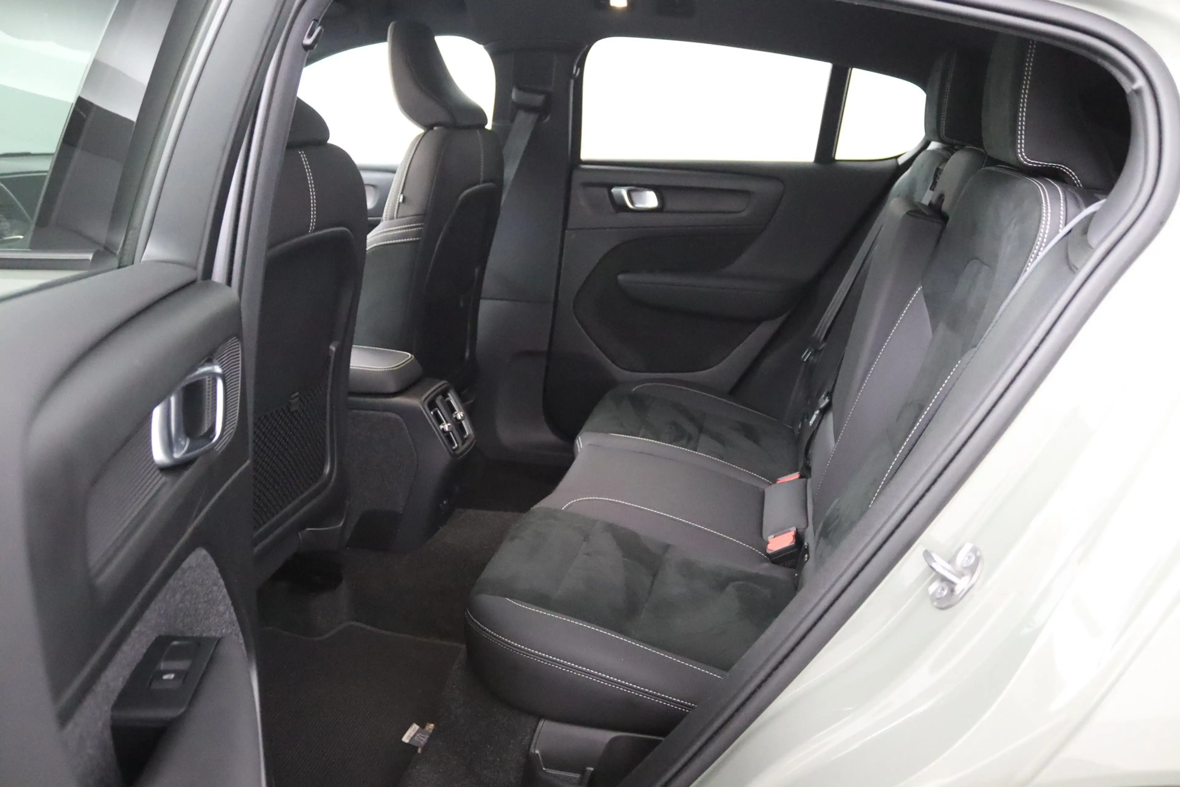 Volvo C40 Recharge Plus 69 kWh | Comfortstoel(en) | Cruise c — photo 12