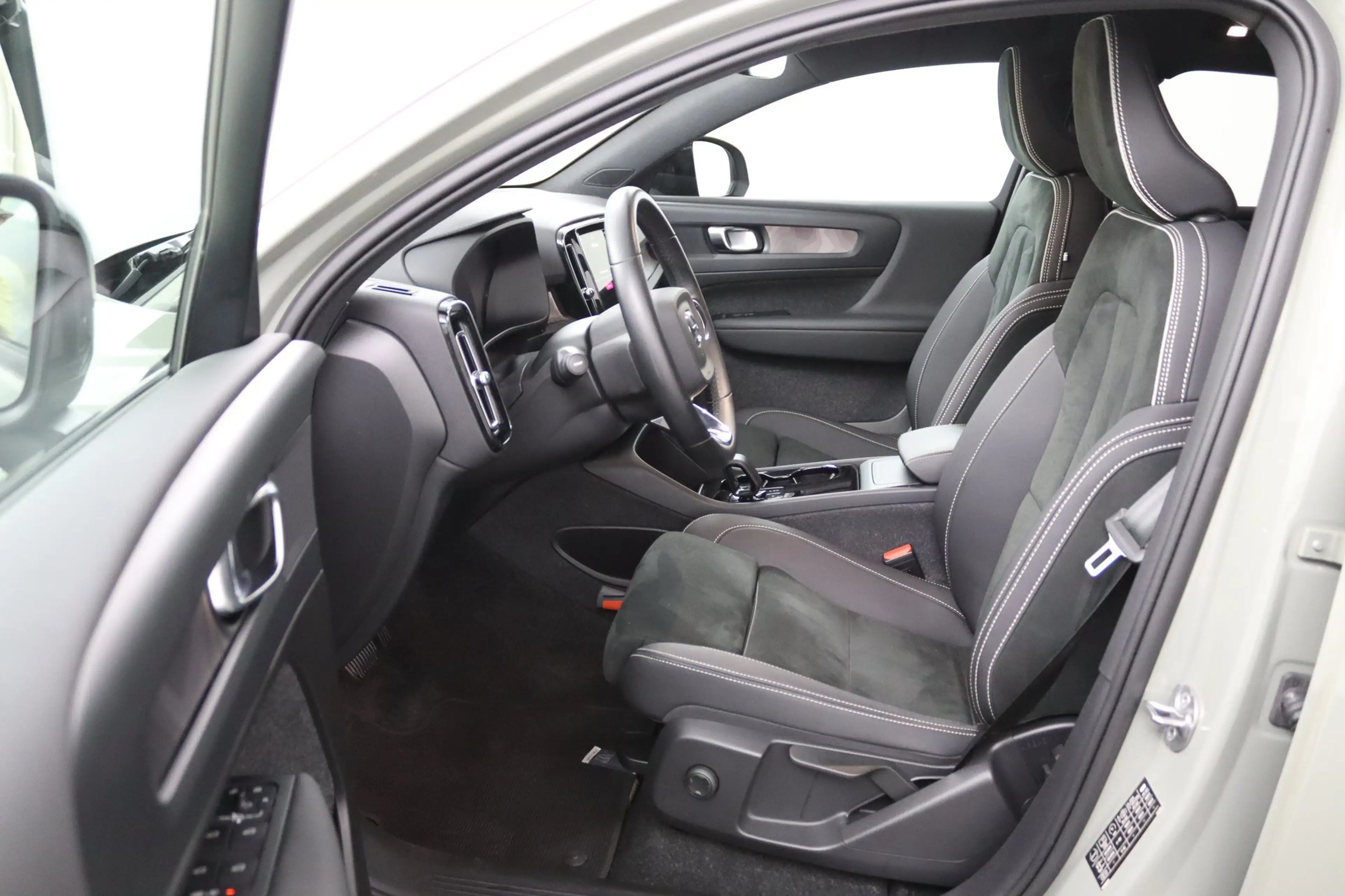 Volvo C40 Recharge Plus 69 kWh | Comfortstoel(en) | Cruise c — photo 8