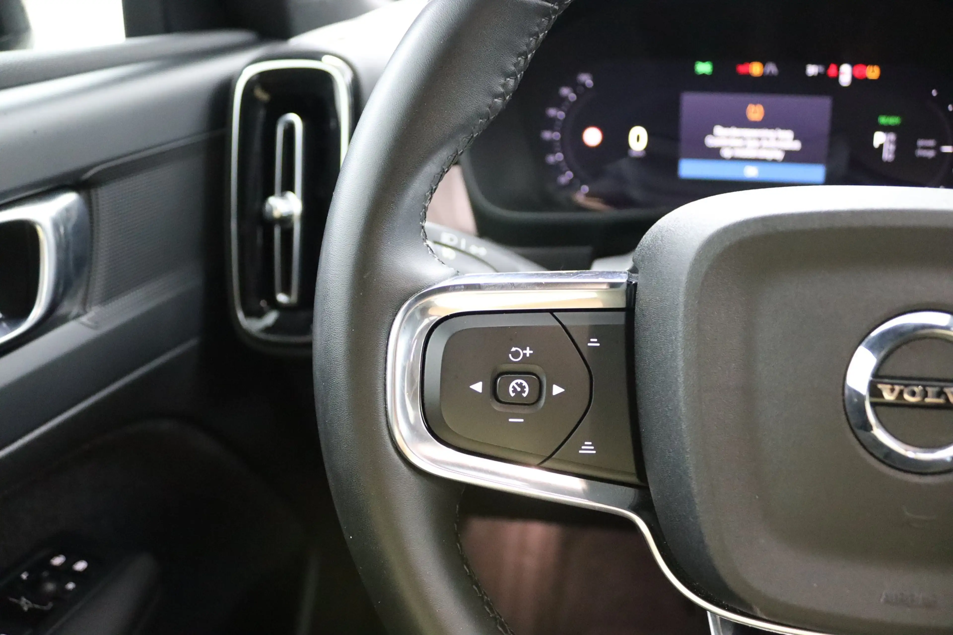 Volvo C40 Recharge Plus 69 kWh | Comfortstoel(en) | Cruise c — photo 18