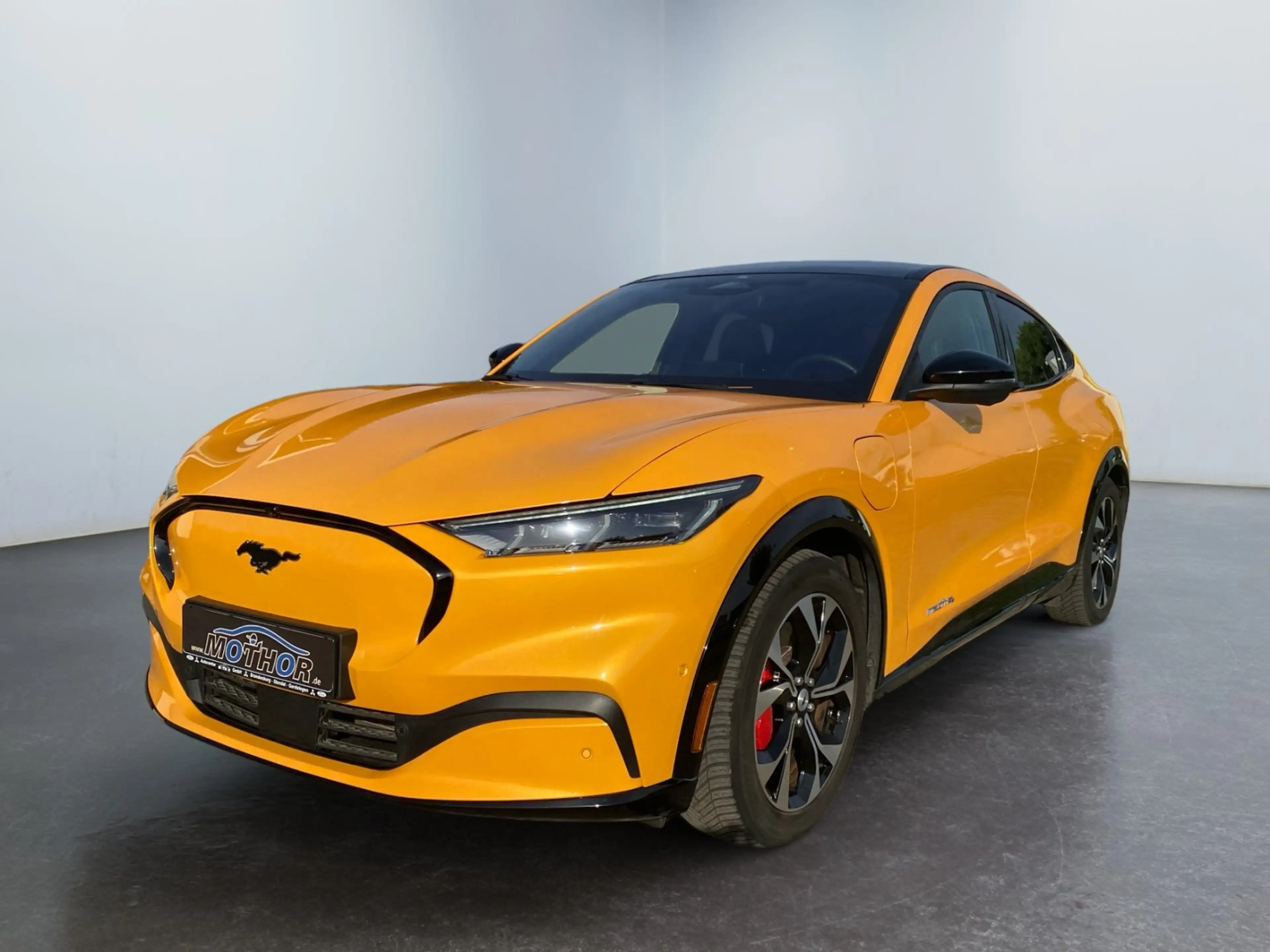 Ford Mustang Mach-E Premium 75kWh ACC+KAM360+B&O — photo 2