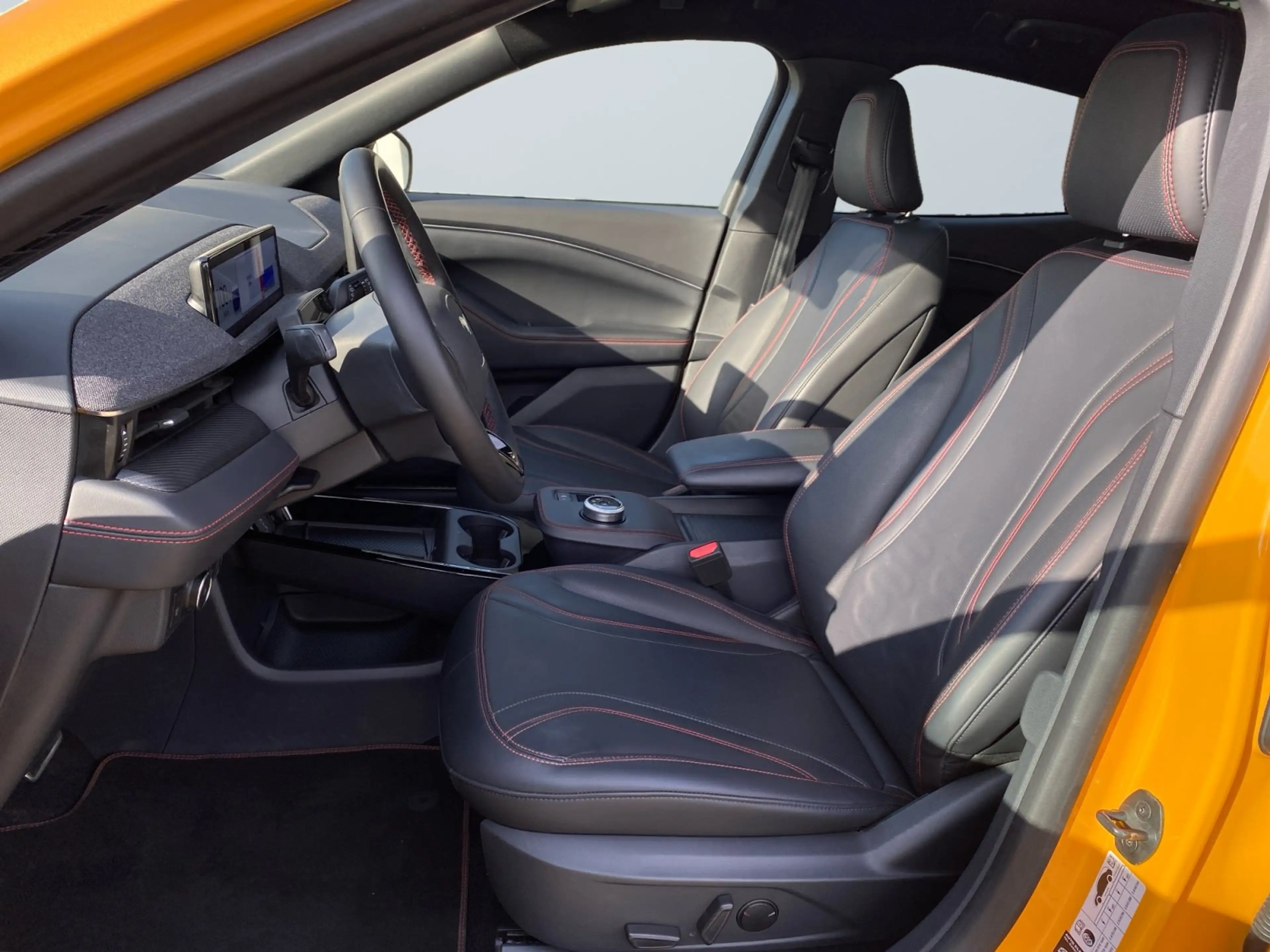 Ford Mustang Mach-E Premium 75kWh ACC+KAM360+B&O — photo 7