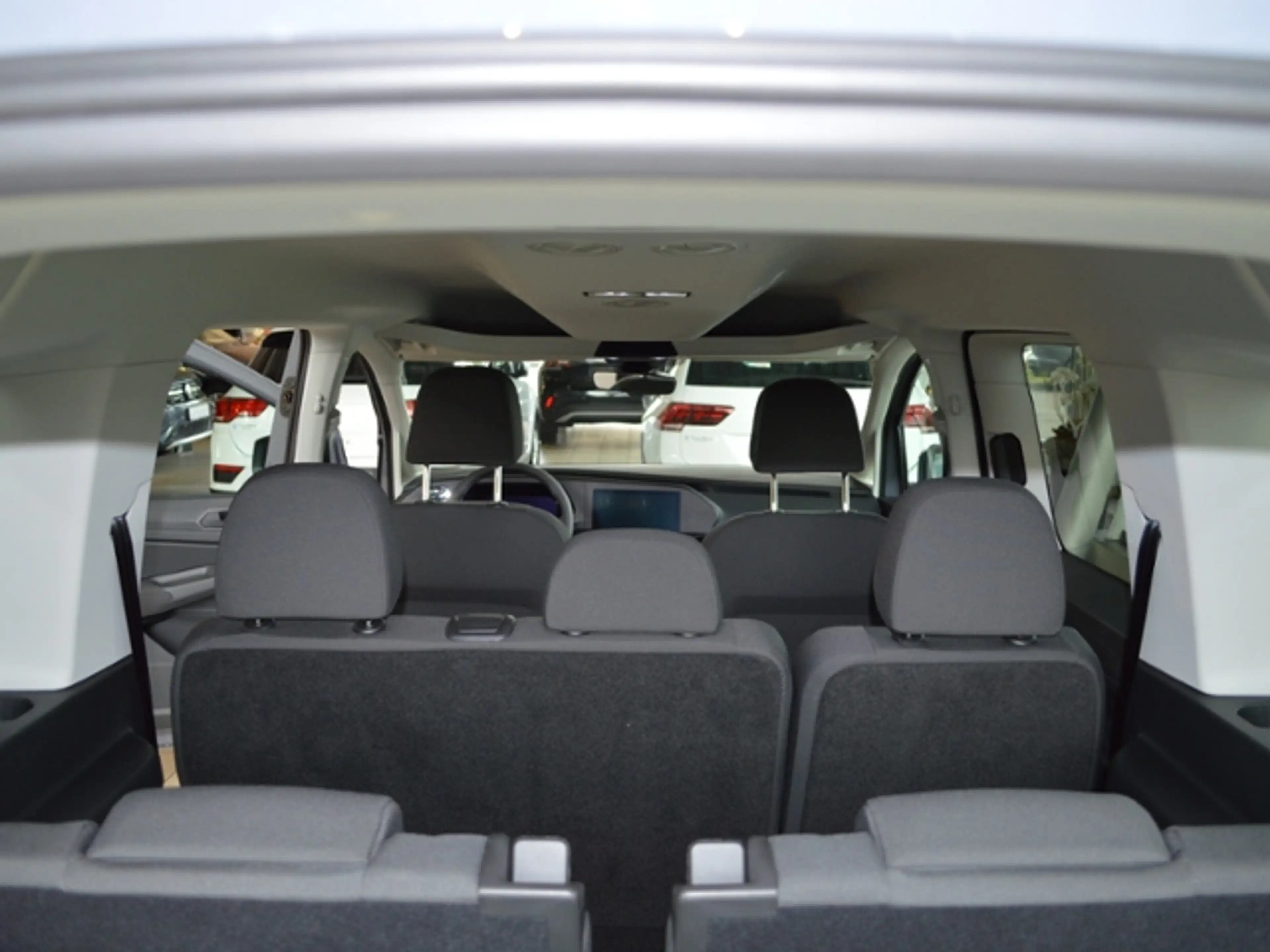 Volkswagen Caddy 2.0 TDI 7-SITZER KAMERA APP C. SHZ KLIMA — photo 12