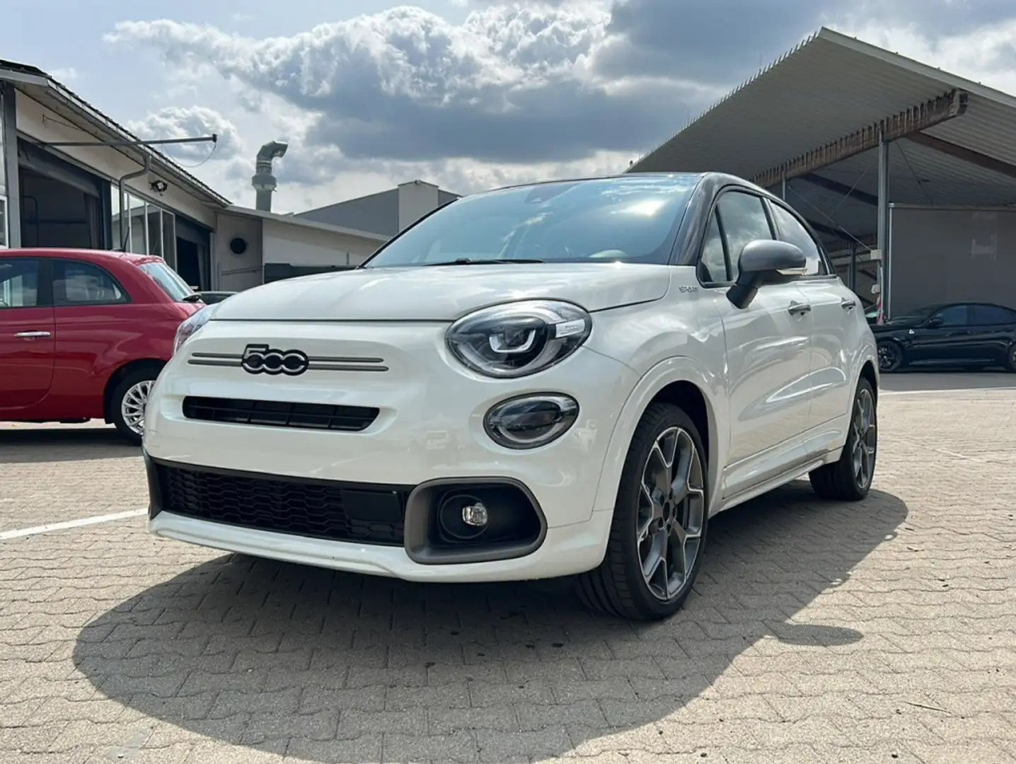 Fiat 500X Sport 1.5 Hybrid DCT 130PS Bílá - 1