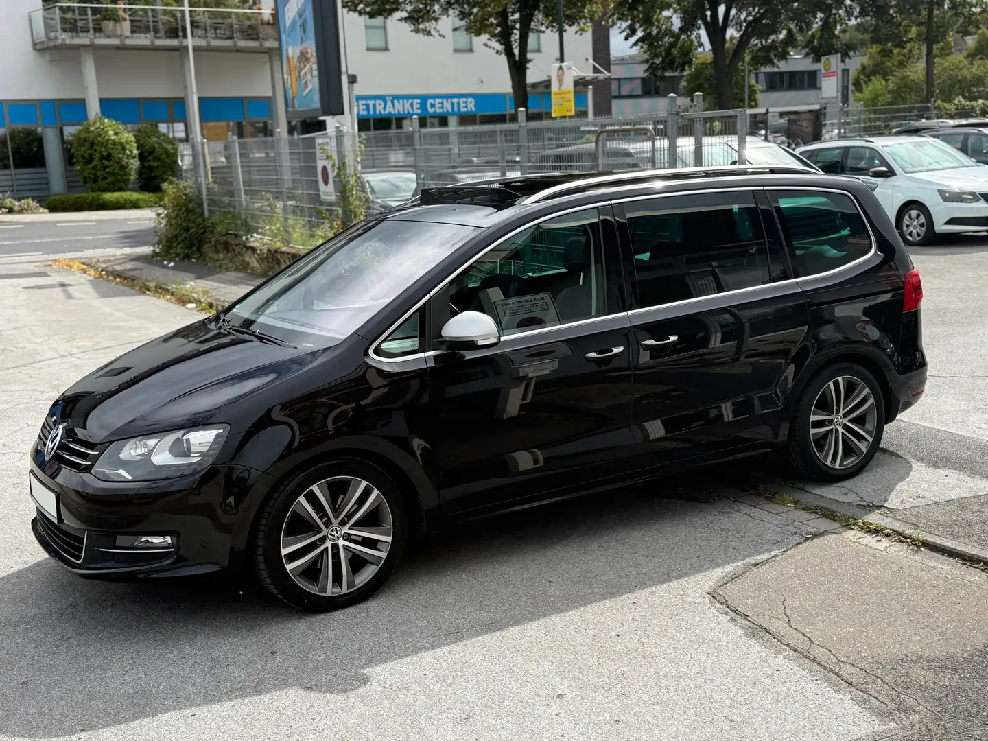 Volkswagen Sharan Highline BMT AUTOMATIK 7-SITZER SCHECKHEFT Schwarz - 2