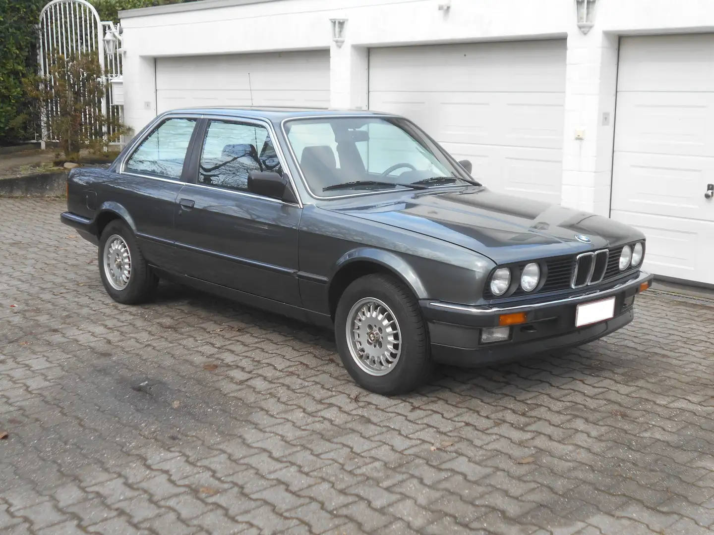 BMW 325 3er 325e Сірий - 2