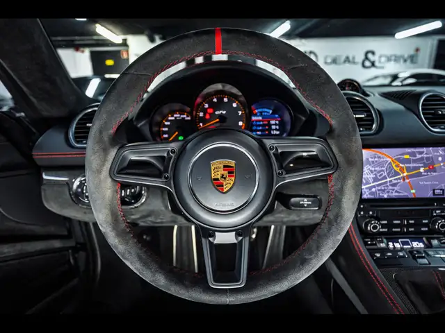 Porsche 718 Cayman view 13