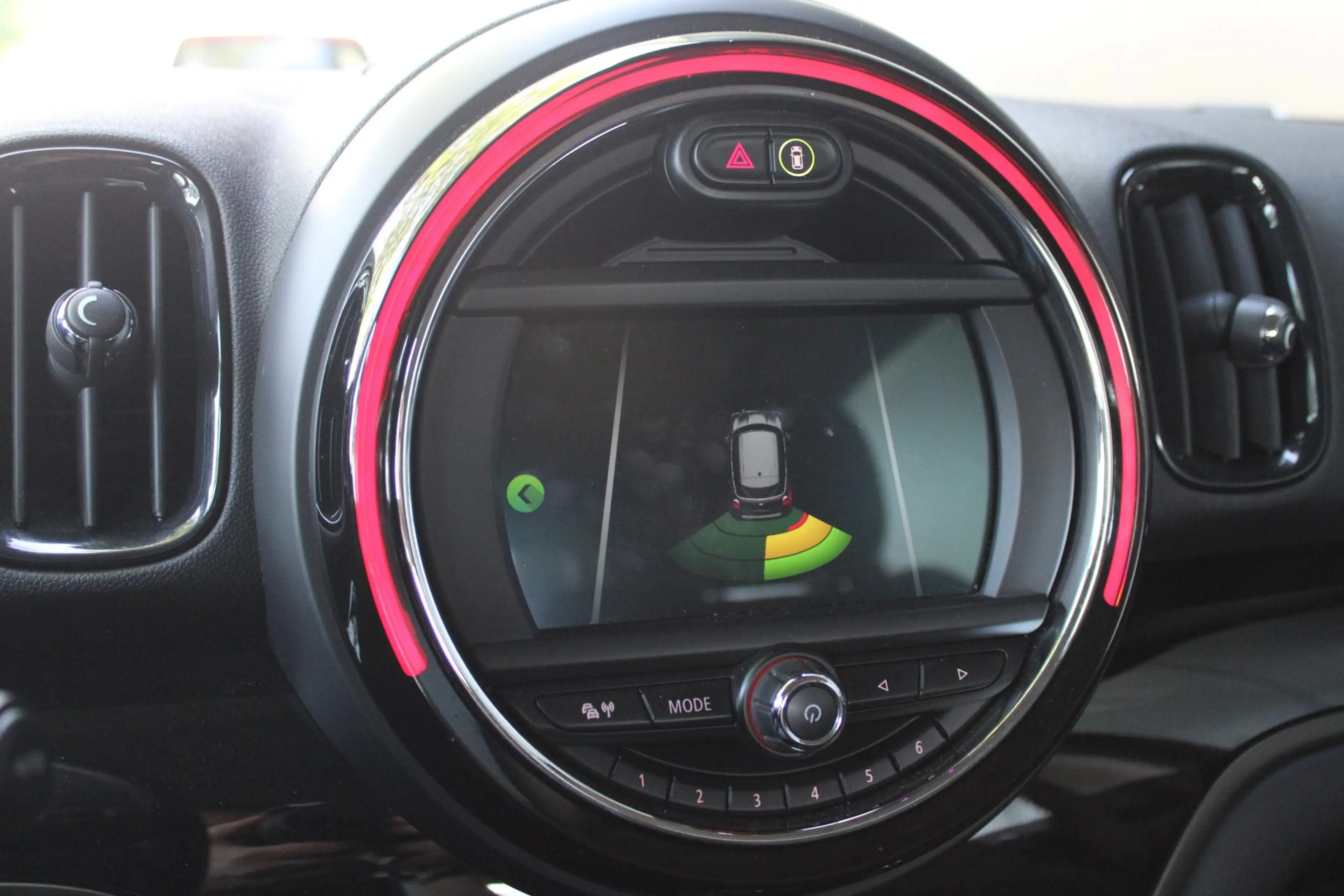 MINI Cooper SE Countryman 1.5 ALL4 Salt | Keyless | Navi. | DAB | Black Pack — photo 9