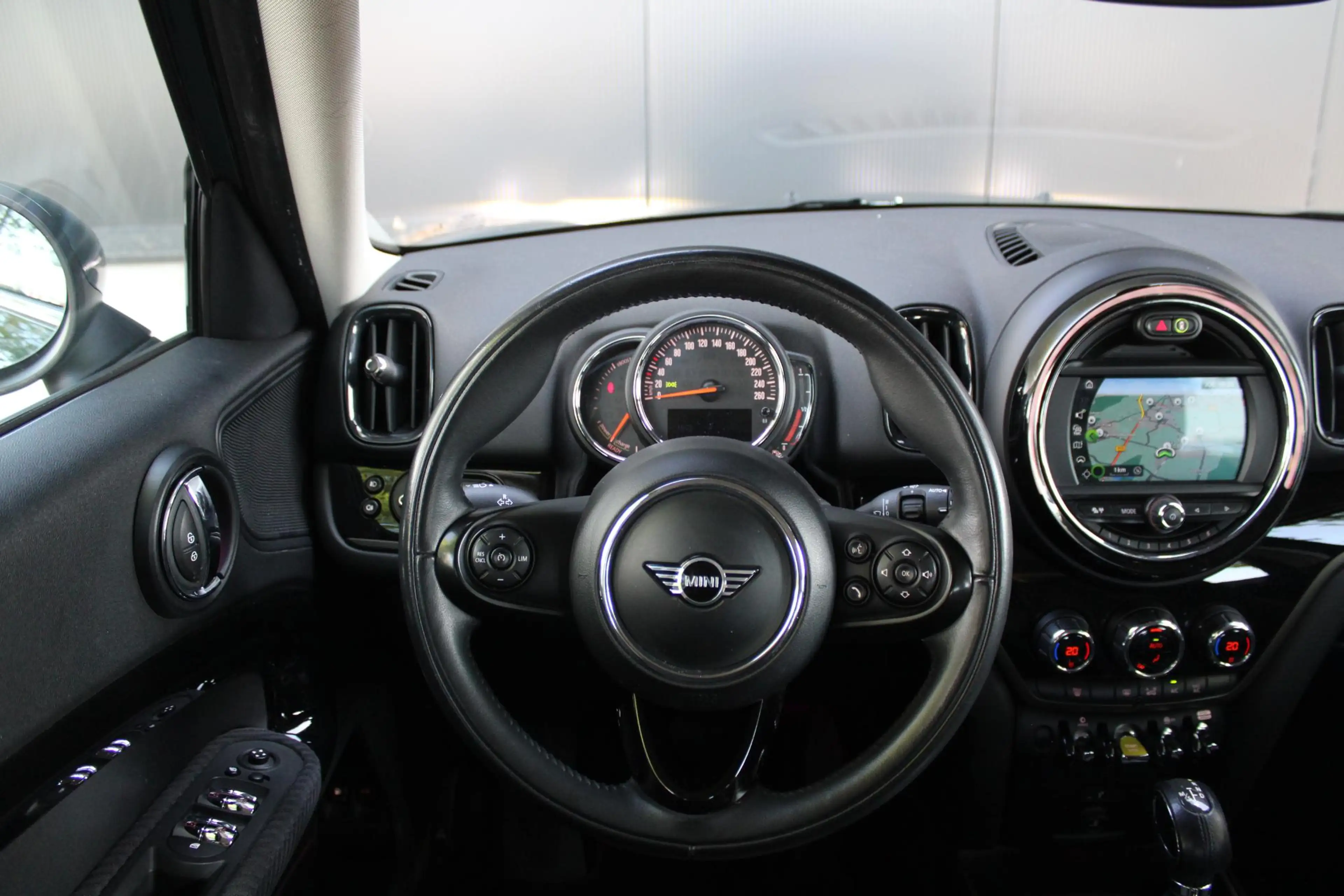 MINI Cooper SE Countryman 1.5 ALL4 Salt | Keyless | Navi. | DAB | Black Pack — photo 5