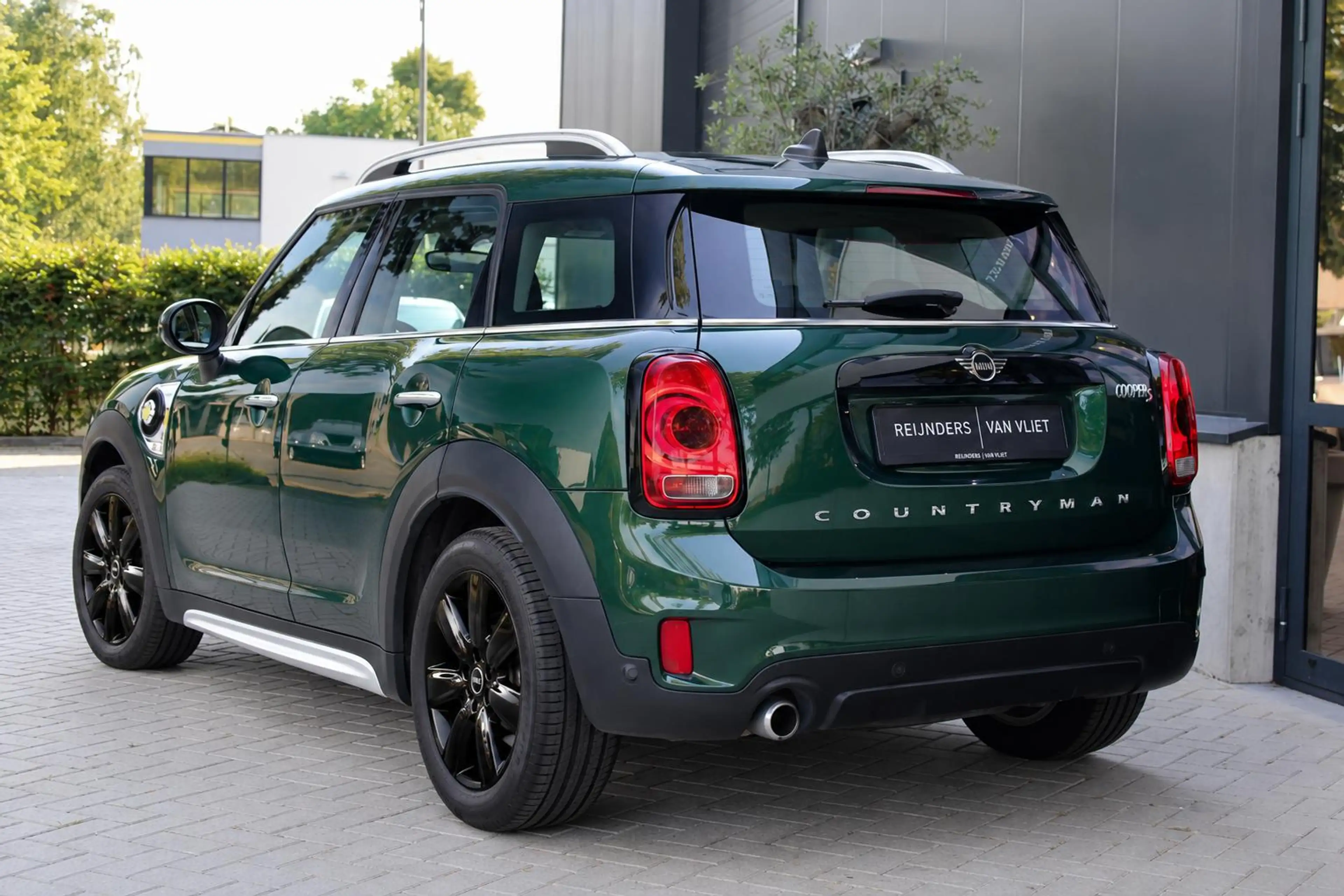 MINI Cooper SE Countryman 1.5 ALL4 Salt | Keyless | Navi. | DAB | Black Pack — photo 2