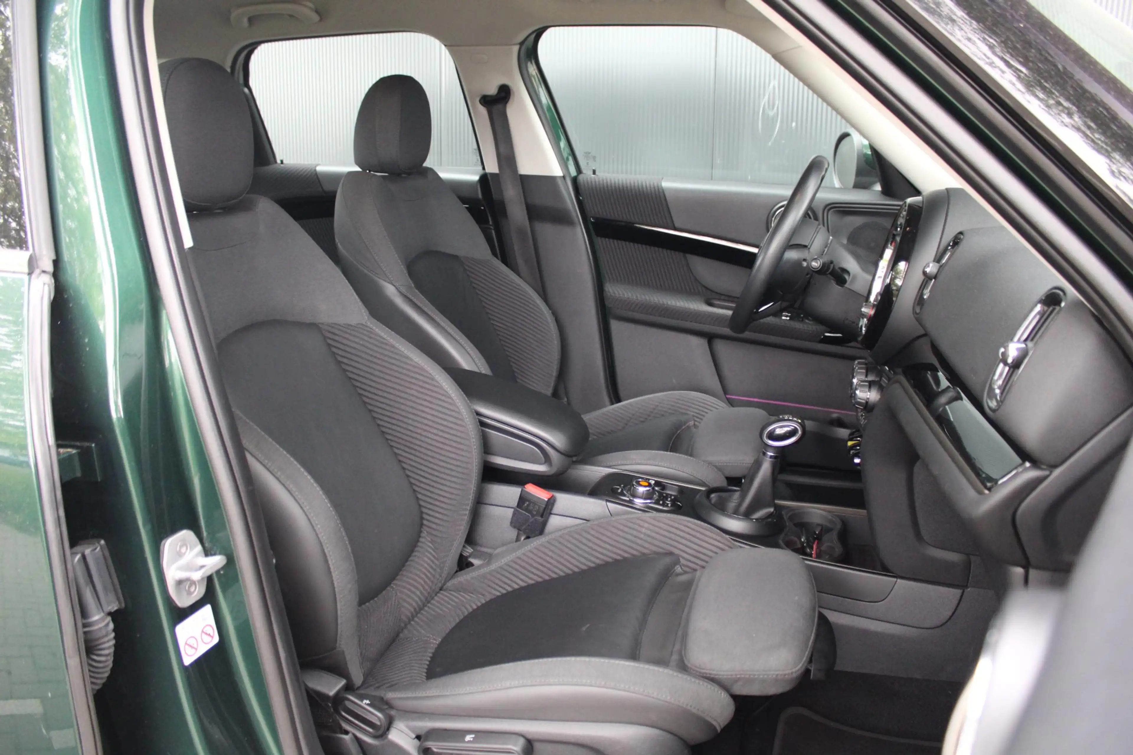 MINI Cooper SE Countryman 1.5 ALL4 Salt | Keyless | Navi. | DAB | Black Pack — photo 11