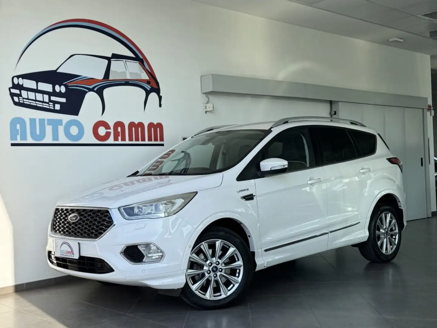 Ford Kuga 2.0 TDCI 180 CV S&S Powershift 4WD Vignale Wit - 1