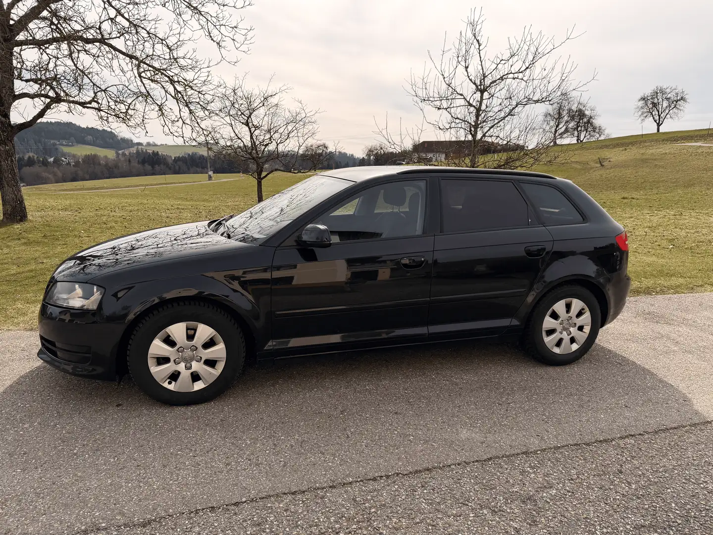 Audi A3 A3 SB 1,6 TDI DPF e Schwarz - 2