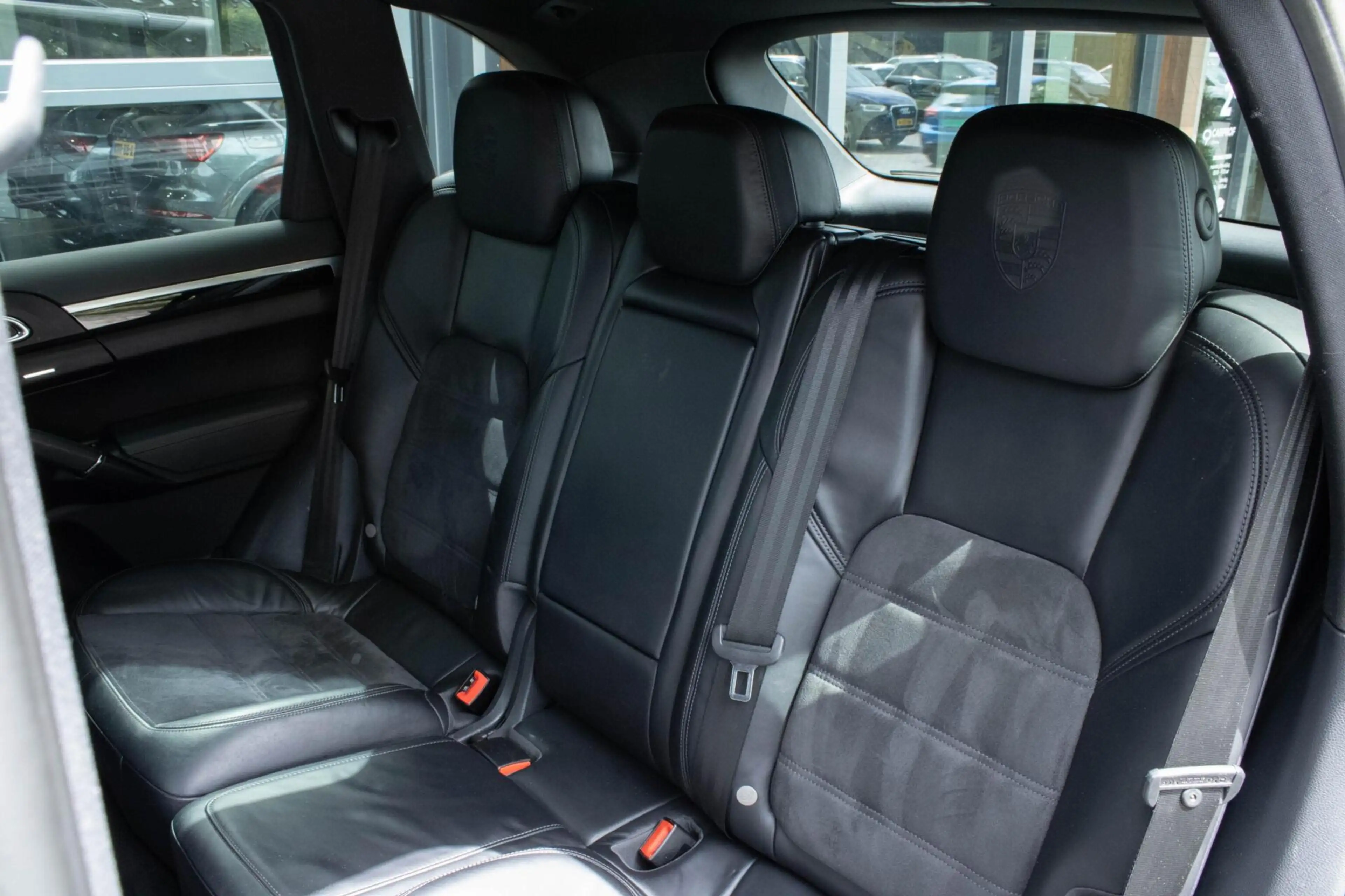 Porsche Cayenne 3.0 S E-Hybrid Platinum Edition|Pano|Stoelverwarmi — photo 50