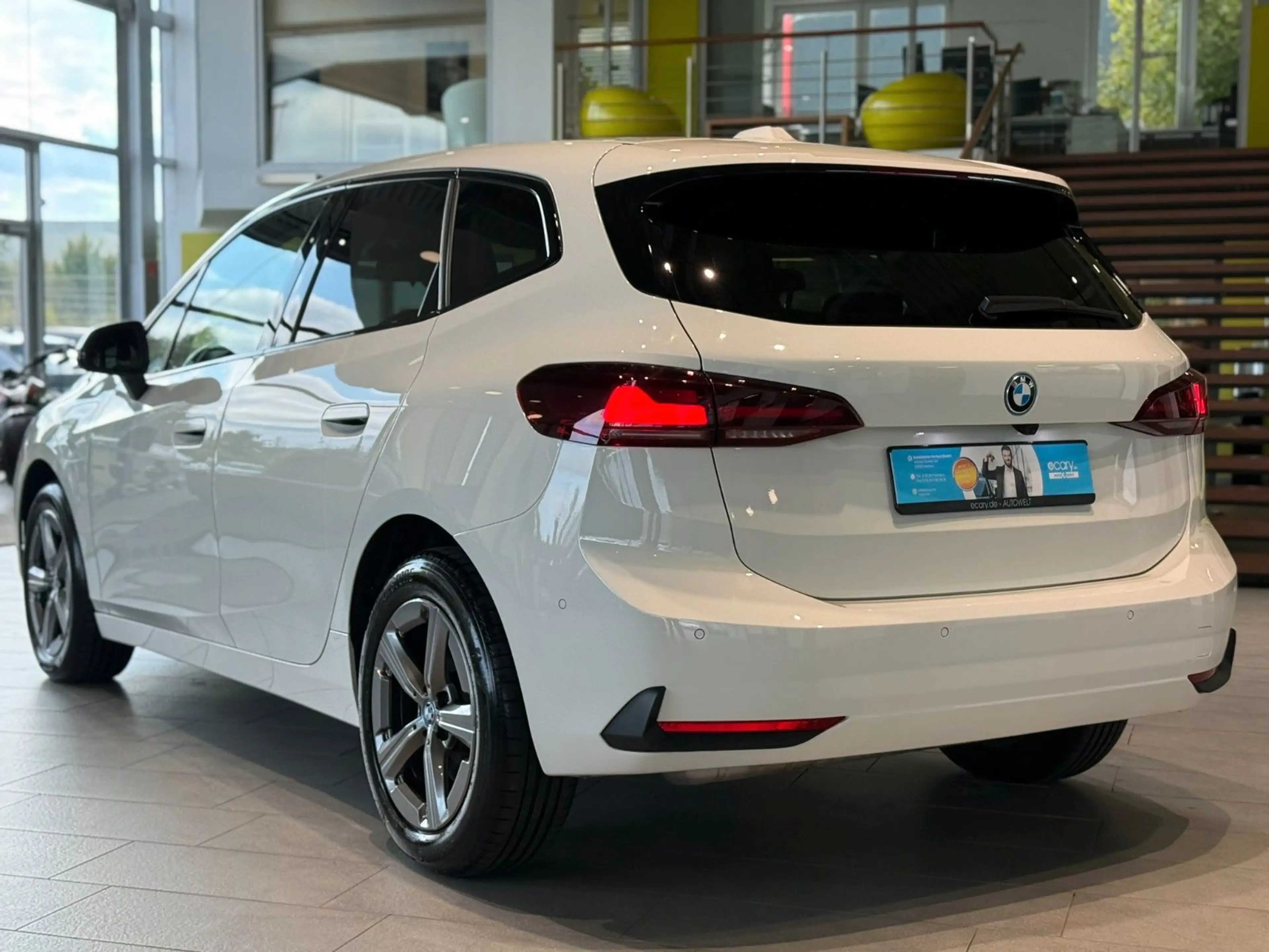 BMW 230 e Active Tourer xDrive*AHK*Kamera*ACC* — photo 4