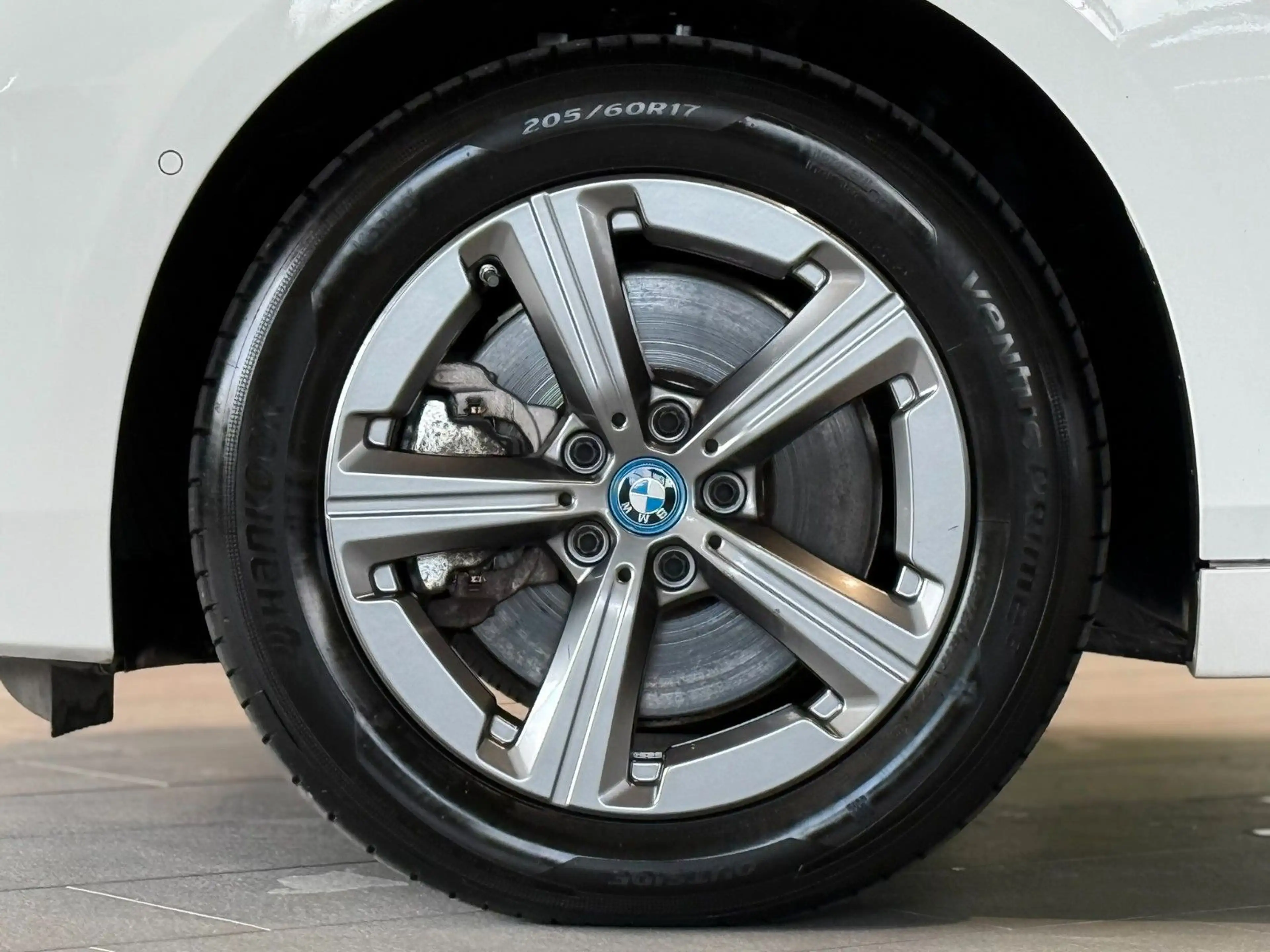 BMW 230 e Active Tourer xDrive*AHK*Kamera*ACC* — photo 2