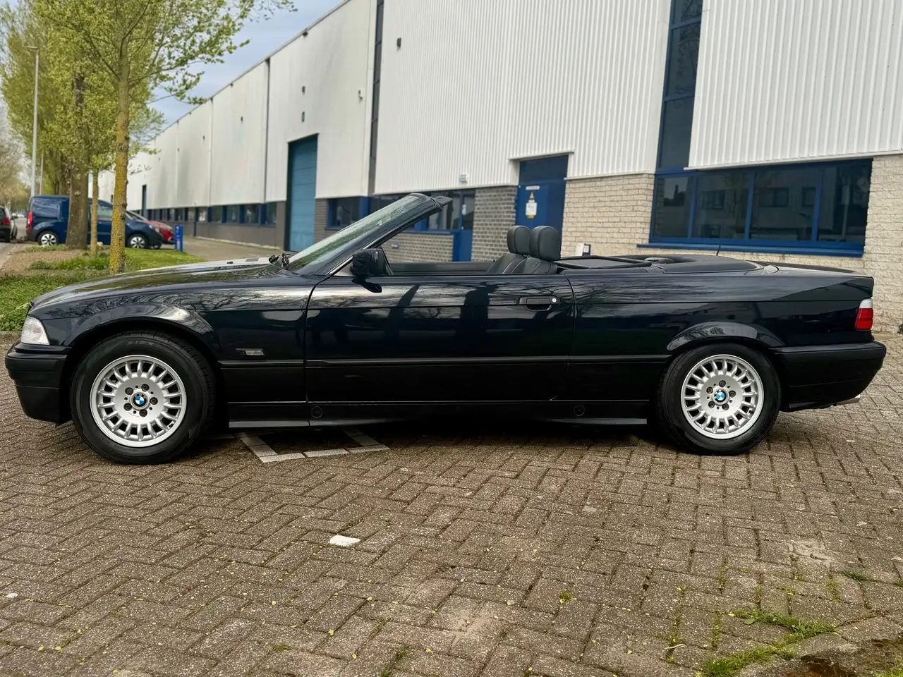 BMW 320 3-serie Cabrio 320i Executive, foto 6